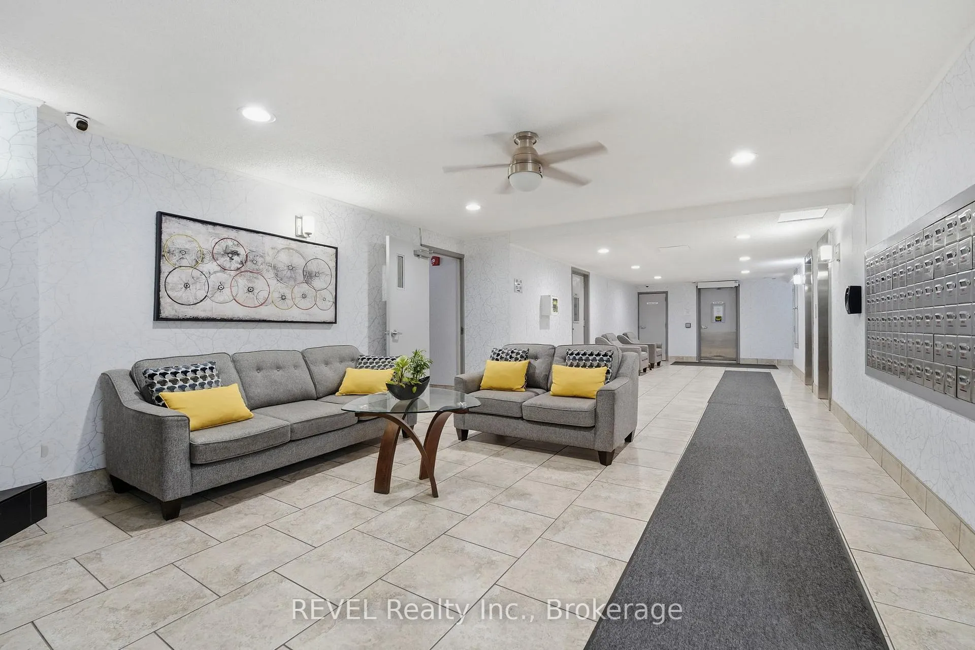 Photo 6 of Unit 304, 198 Scott Street, St. Catharines, Fairview — HOMEH