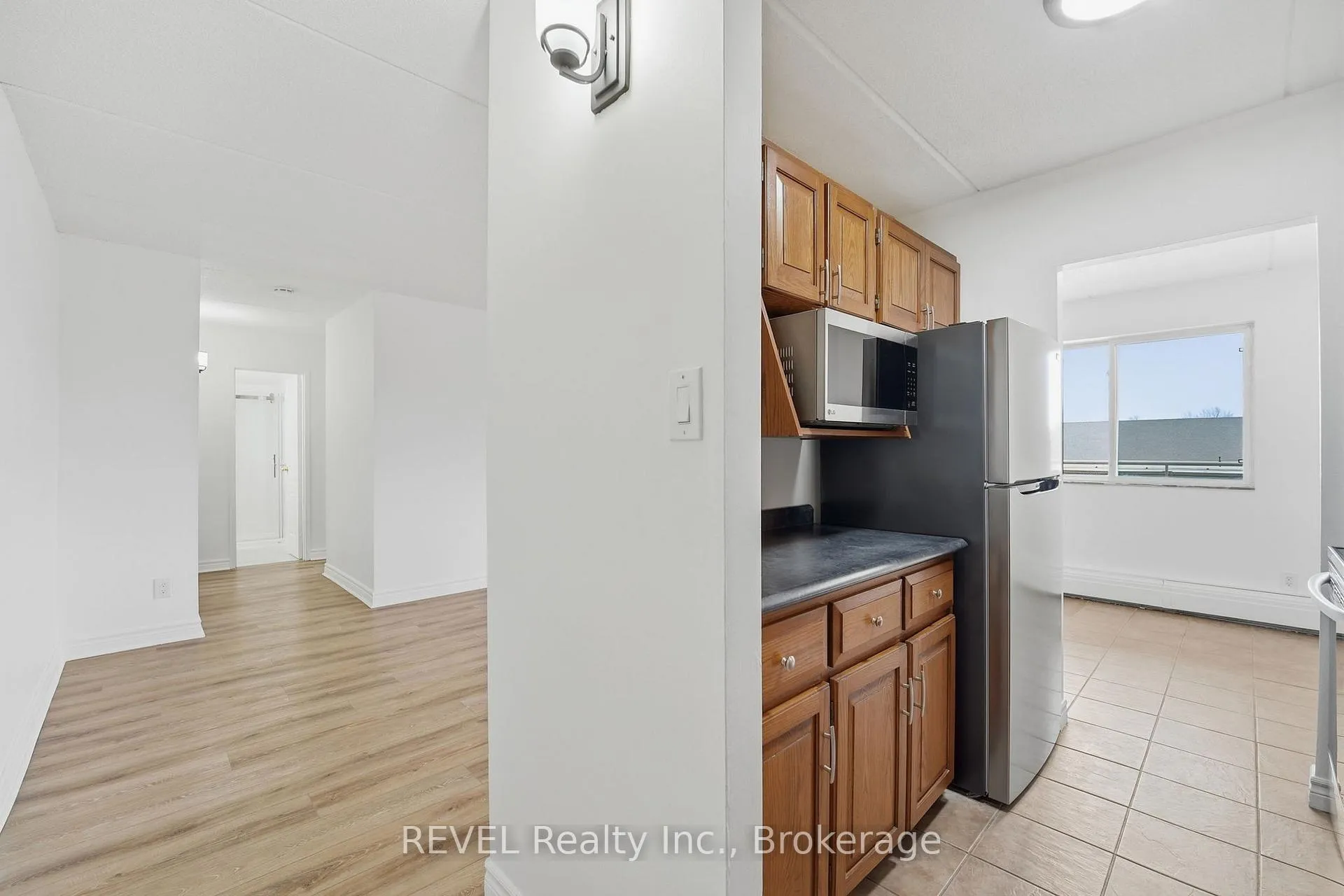 Photo 12 of Unit 304, 198 Scott Street, St. Catharines, Fairview — HOMEH
