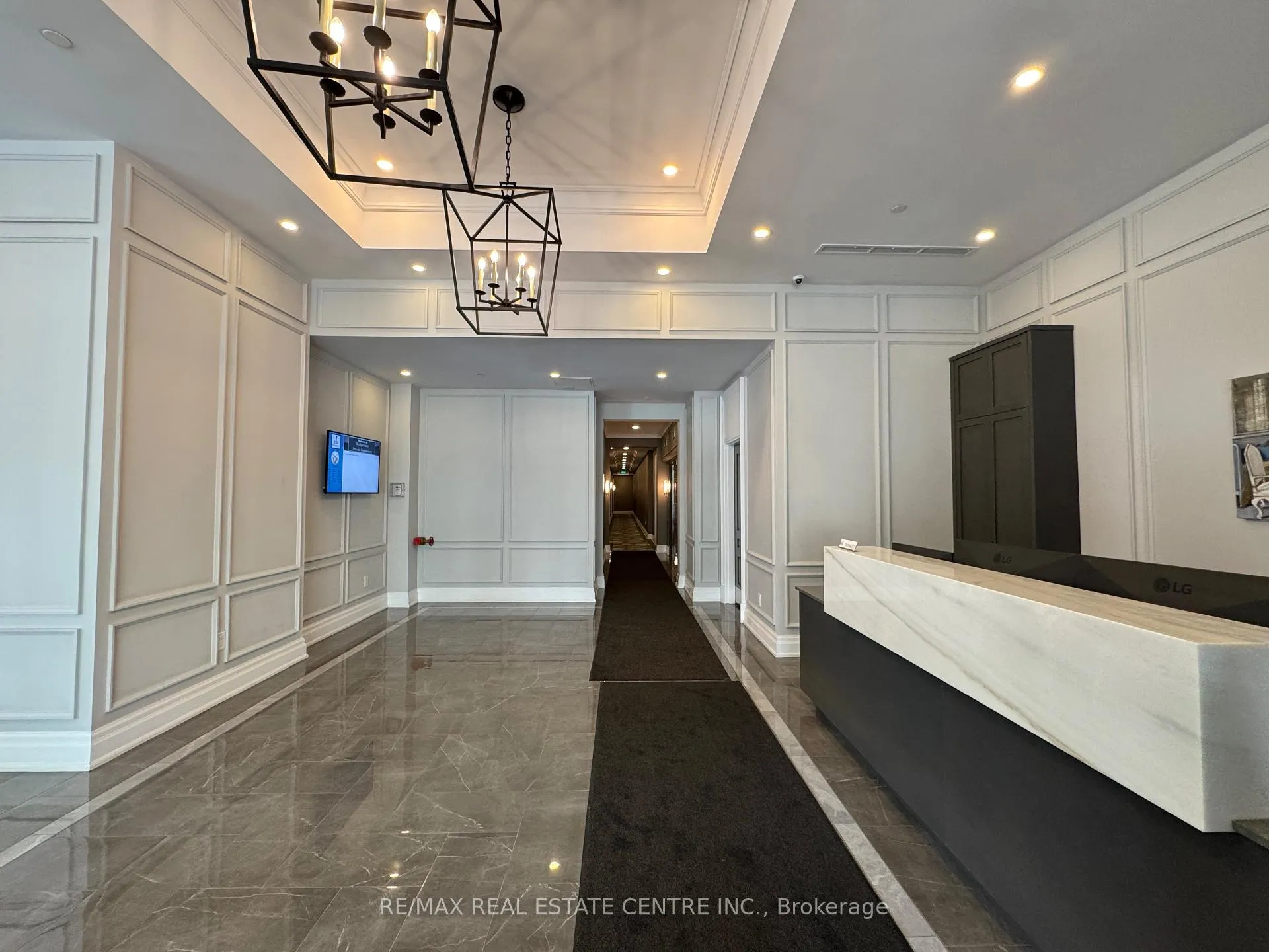 Photo 6 of Unit 405, 2060 Lakeshore Road, Burlington, Brant — HOMEH
