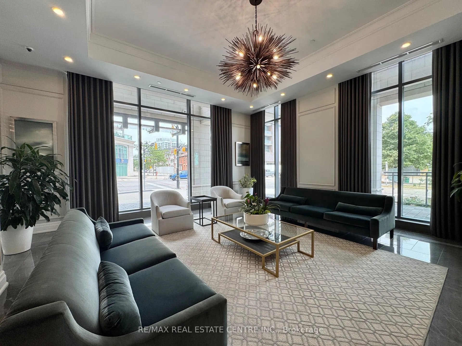 Photo 7 of Unit 405, 2060 Lakeshore Road, Burlington, Brant — HOMEH