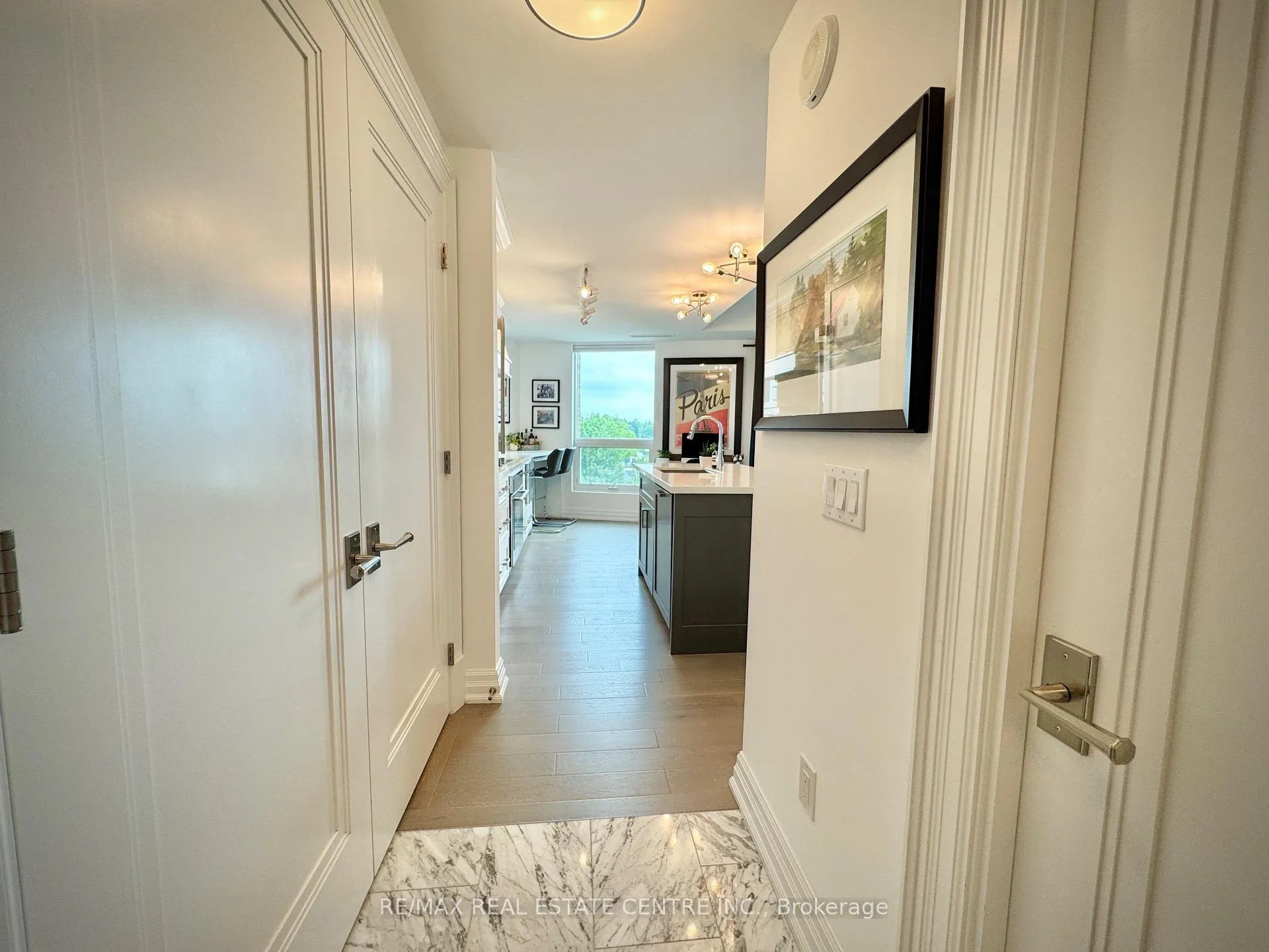 Photo 9 of Unit 405, 2060 Lakeshore Road, Burlington, Brant — HOMEH