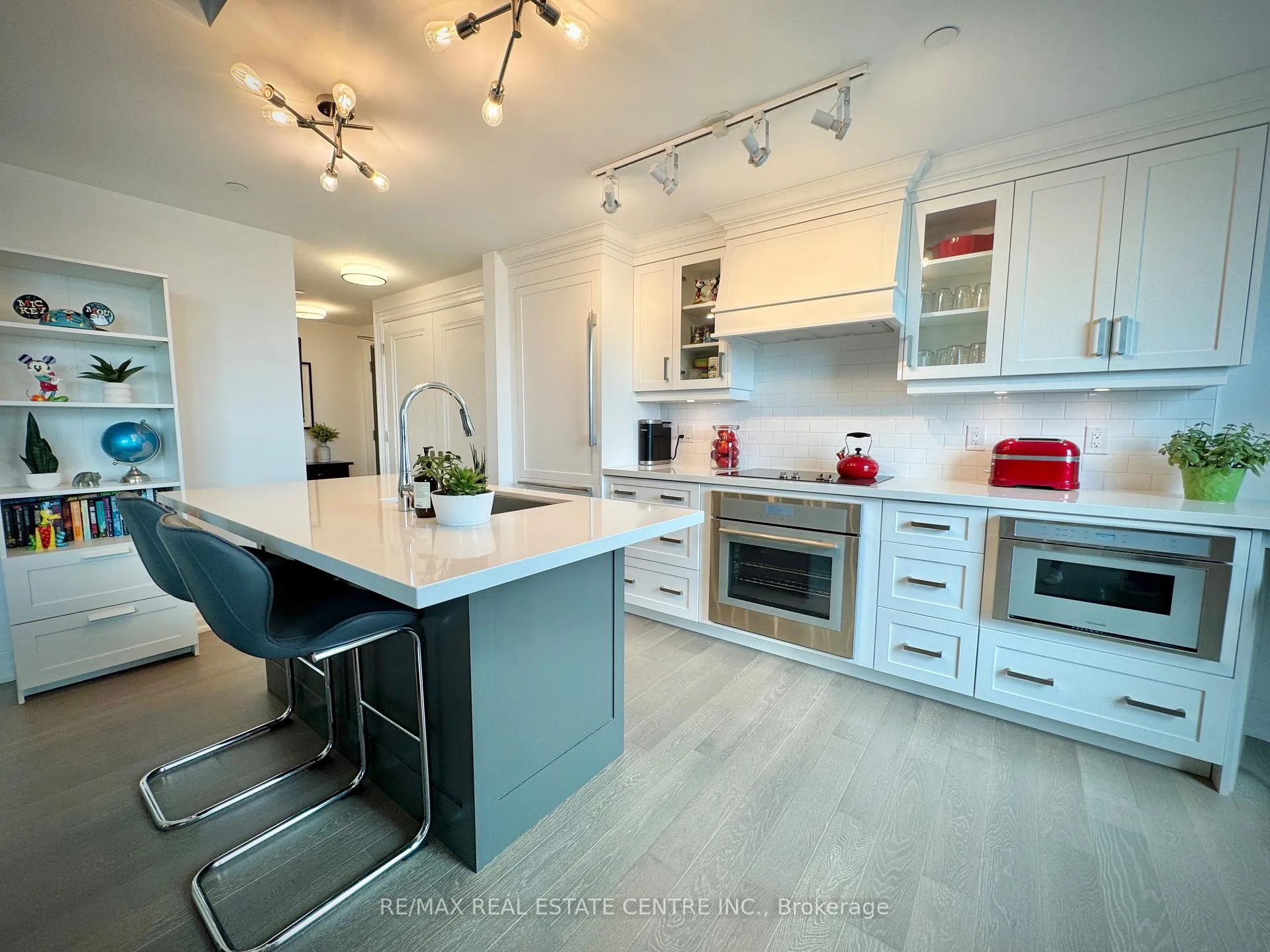 Photo 11 of Unit 405, 2060 Lakeshore Road, Burlington, Brant — HOMEH