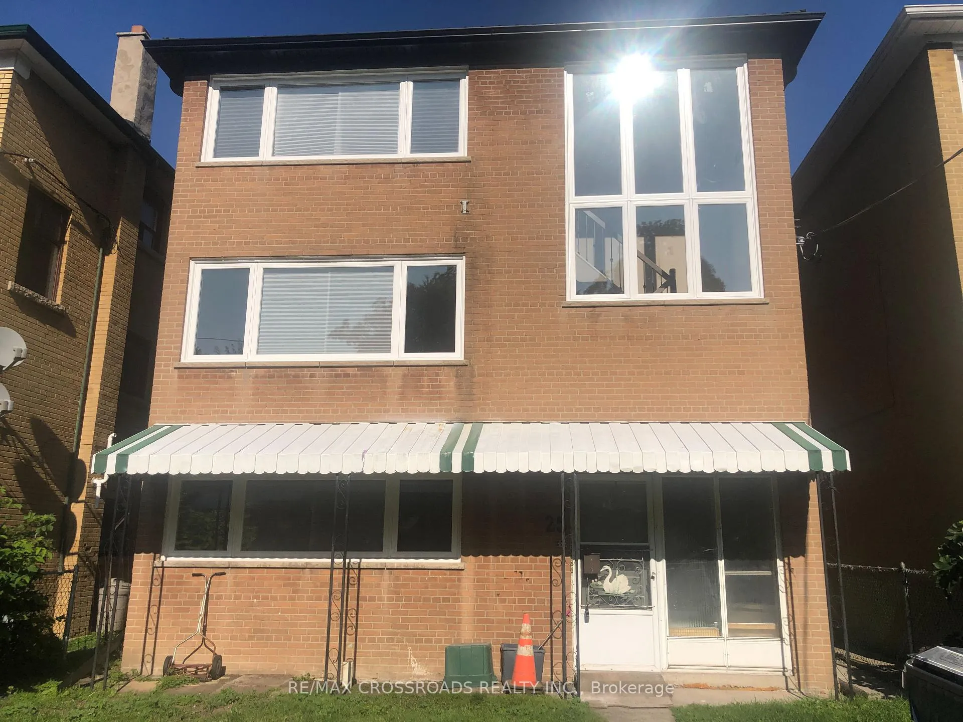 Photo 1 of Unit 2, 25 Glenside Avenue, Toronto, Greenwood-Coxwell — HOMEH