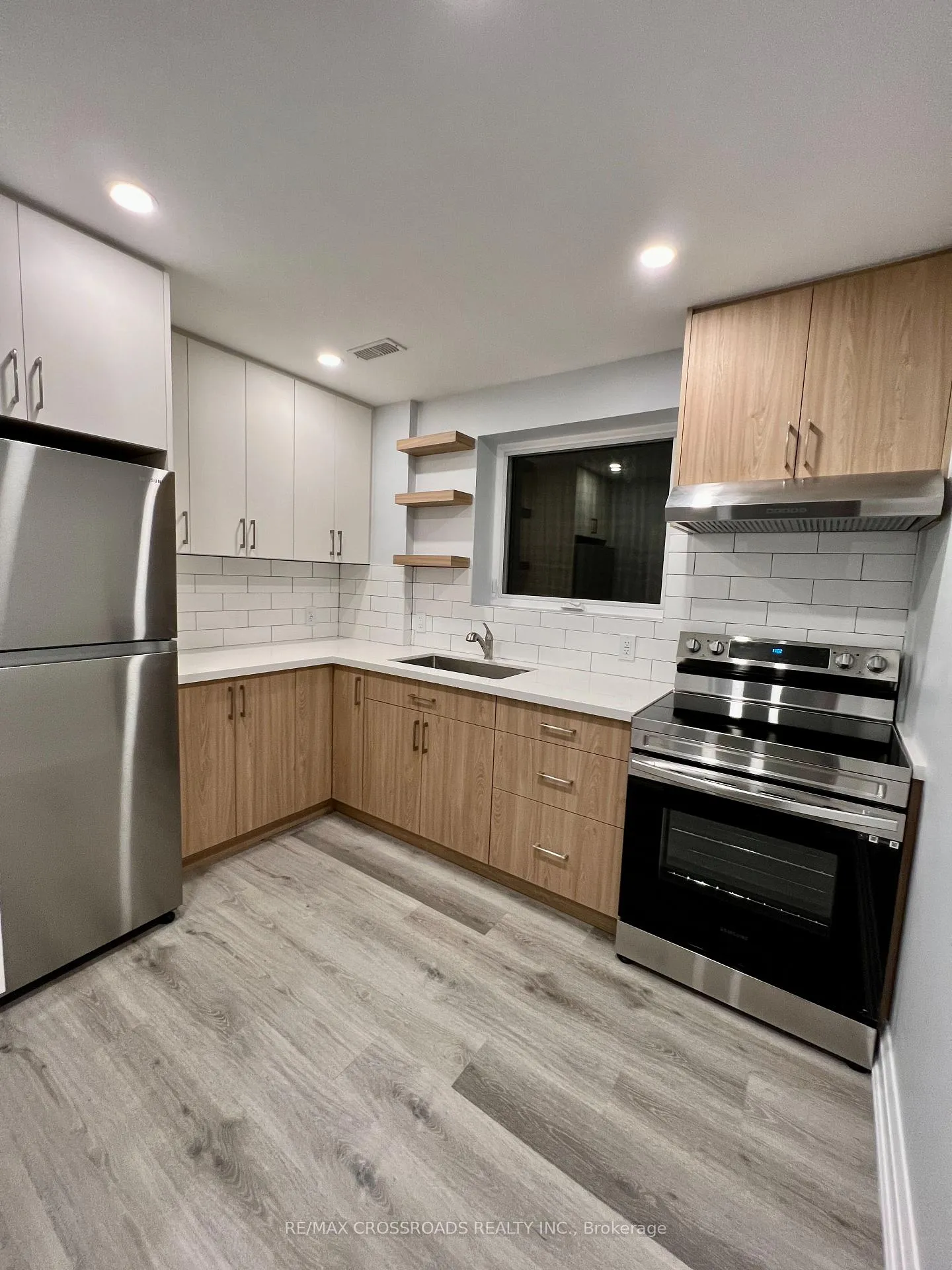 Photo 7 of Unit 2, 25 Glenside Avenue, Toronto, Greenwood-Coxwell — HOMEH