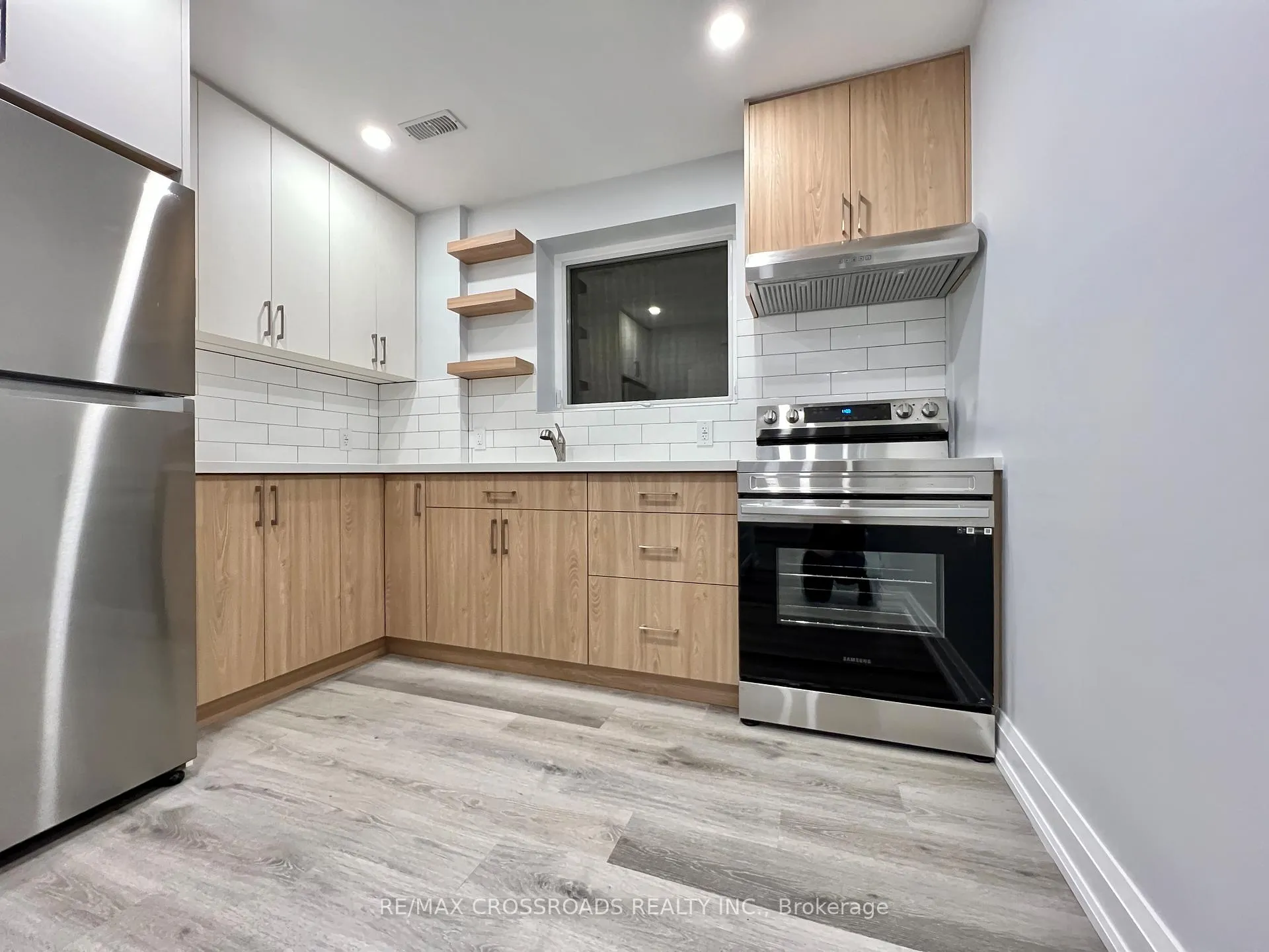 Photo 8 of Unit 2, 25 Glenside Avenue, Toronto, Greenwood-Coxwell — HOMEH
