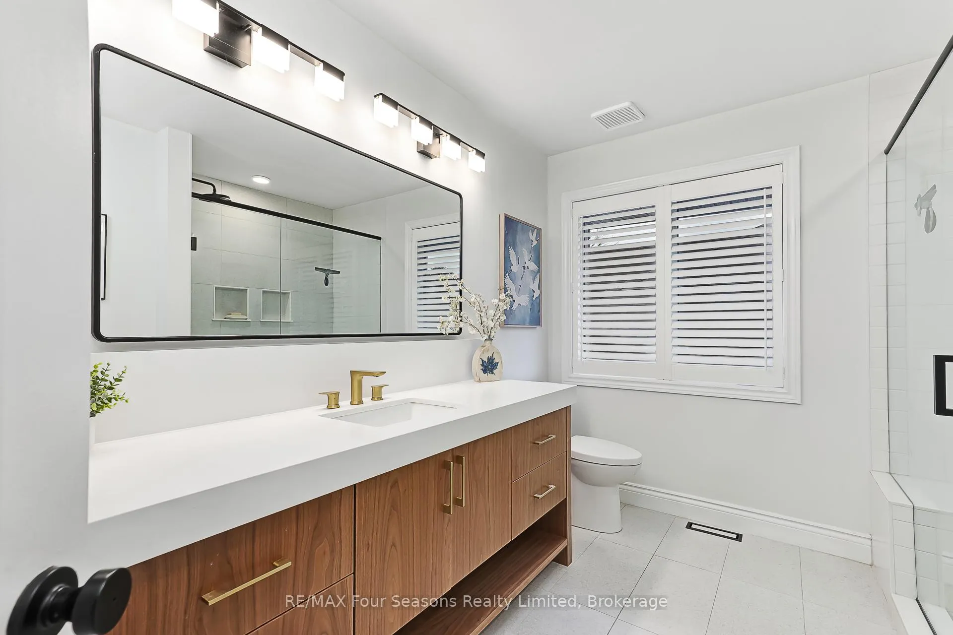 Photo 18 of 2 Callary Crescent, Collingwood — HOMEH
