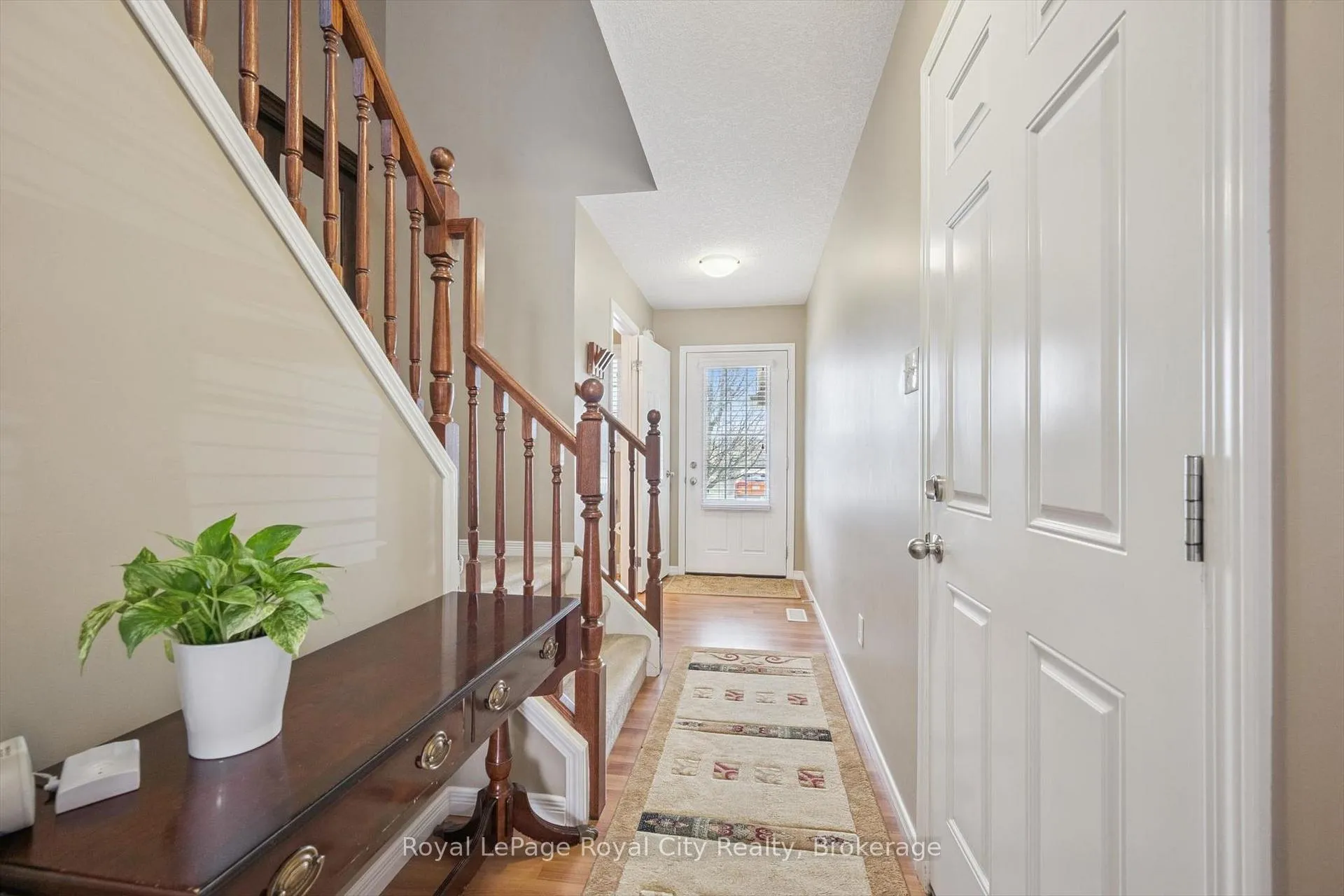 Photo 4 of Unit E18, 6 Upper Mercer Street, Kitchener — HOMEH