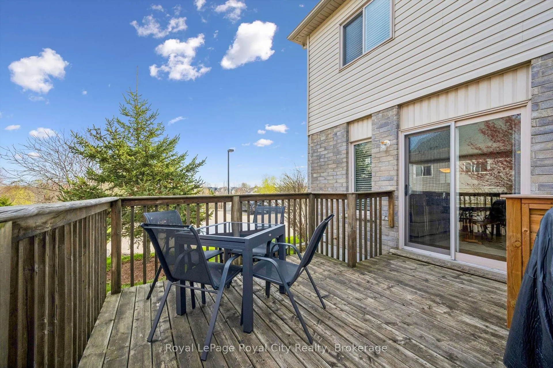 Photo 17 of Unit E18, 6 Upper Mercer Street, Kitchener — HOMEH