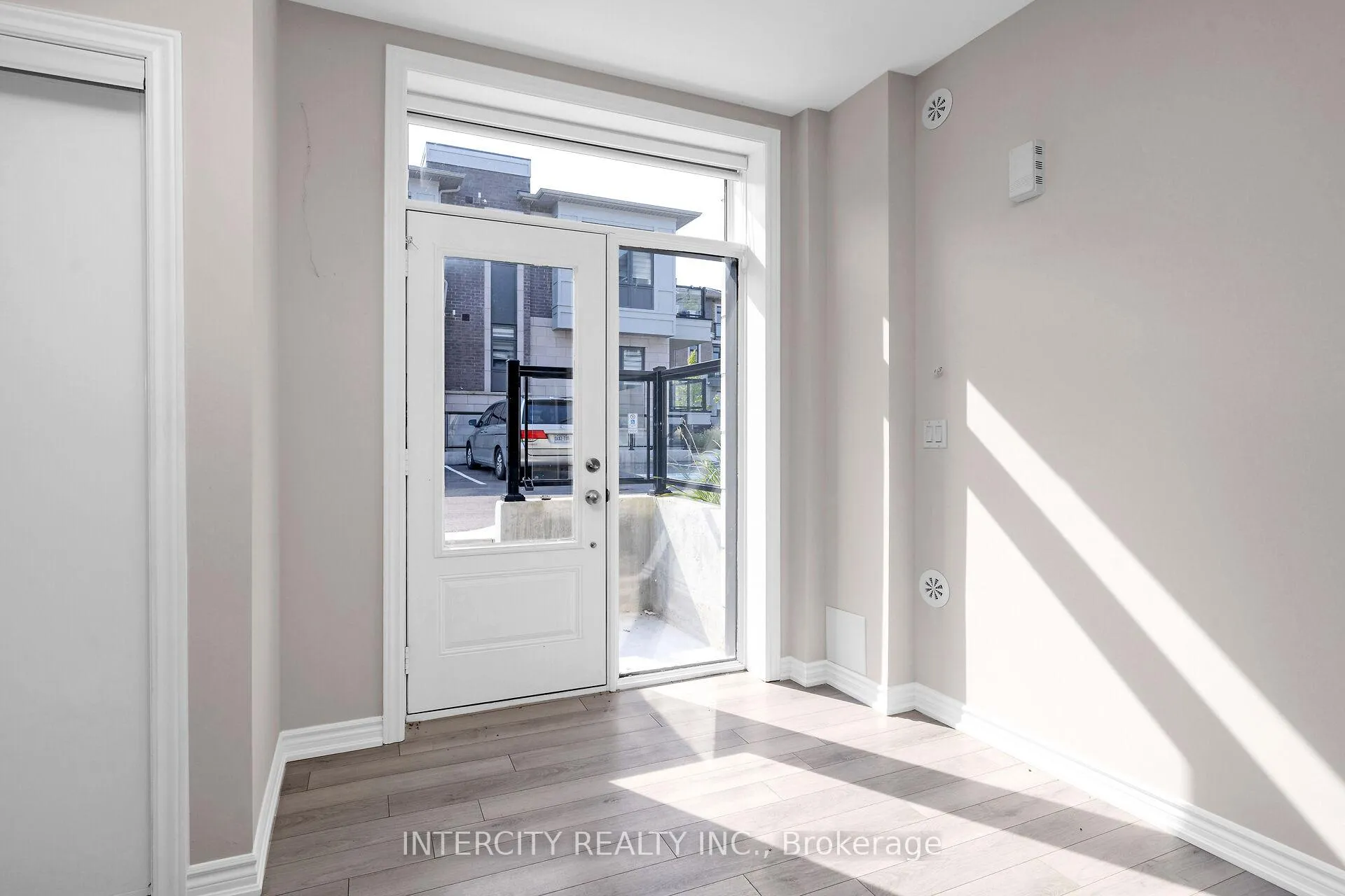 Photo 3 of Unit 701, 60 Halliford Place, Brampton, Brampton East — HOMEH