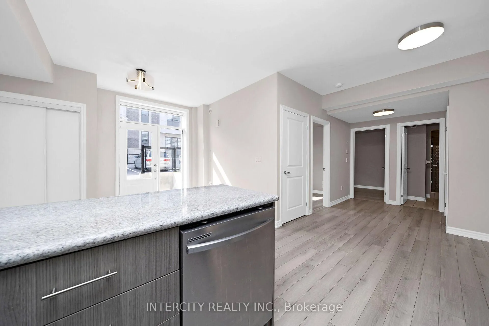 Photo 8 of Unit 701, 60 Halliford Place, Brampton, Brampton East — HOMEH
