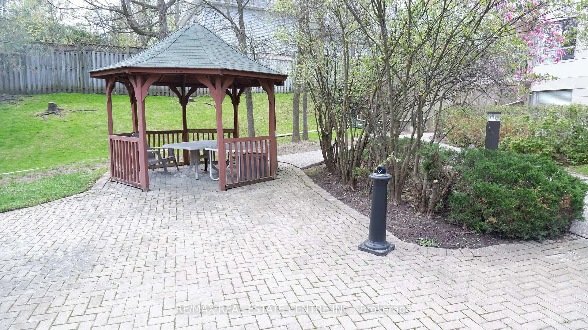 Photo 11 of Unit 105, 24 Chapel Street, Halton Hills, Georgetown — HOMEH