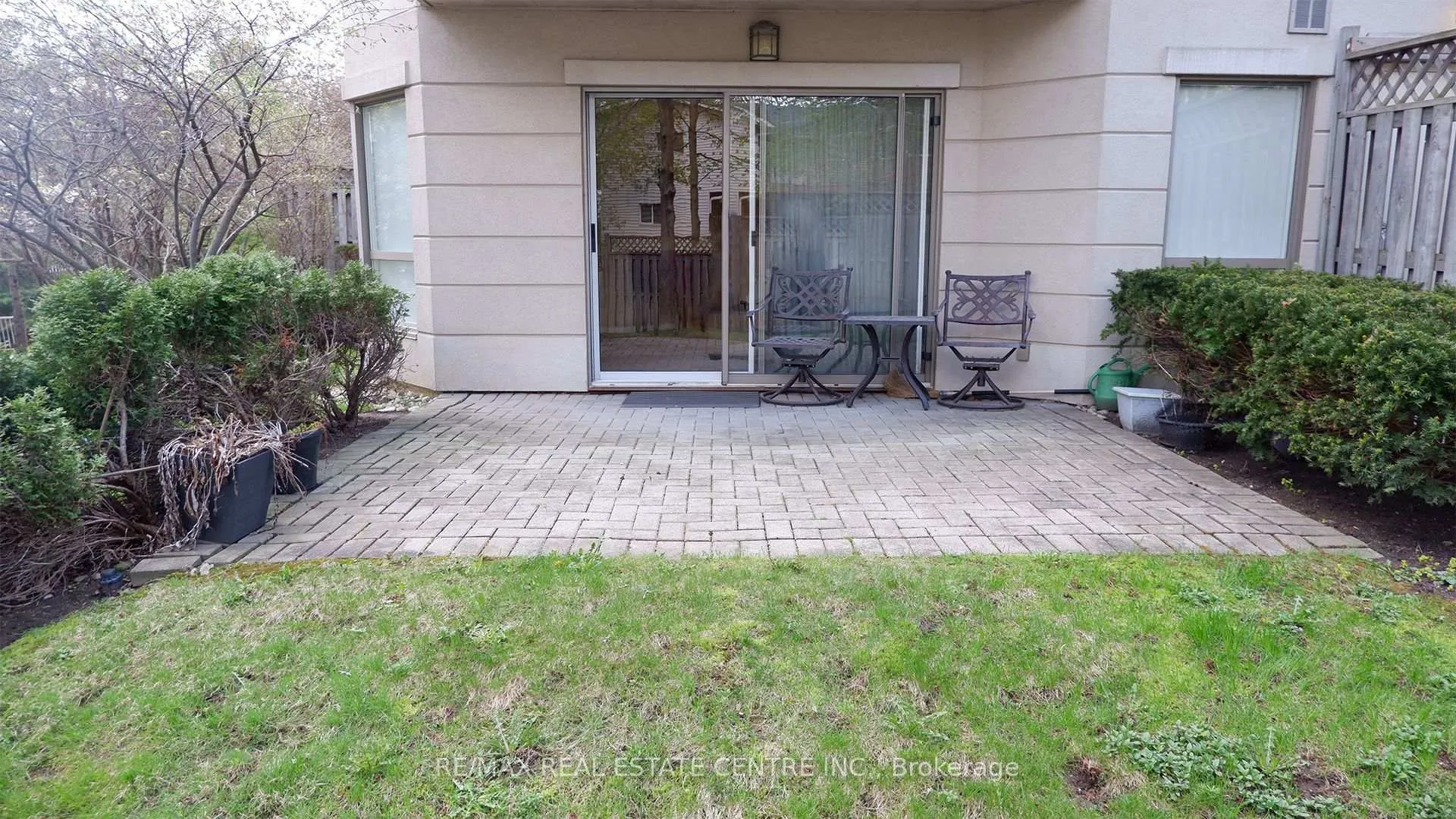 Photo 20 of Unit 105, 24 Chapel Street, Halton Hills, Georgetown — HOMEH