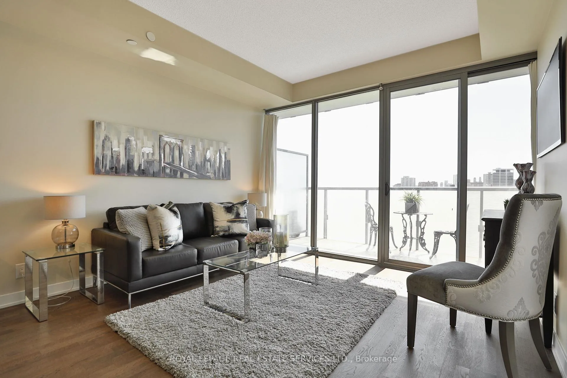 Photo 8 of Unit 1101, 1815 Yonge Street, Toronto, Mount Pleasant West — HOMEH