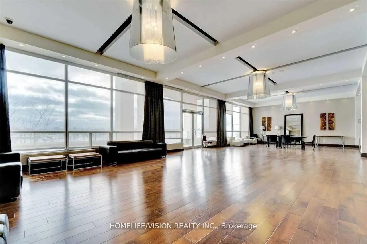 Photo 12 of Unit 106, 39 Galleria Parkway, Markham, Commerce Valley — HOMEH