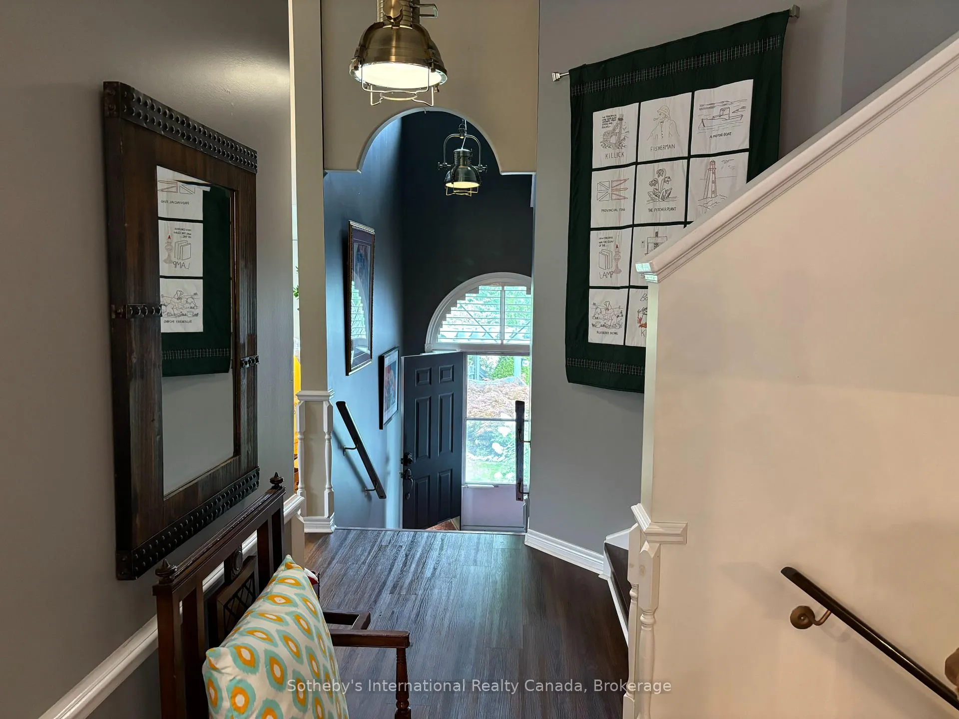 Photo 4 of 4 Nettleton Court, Collingwood — HOMEH