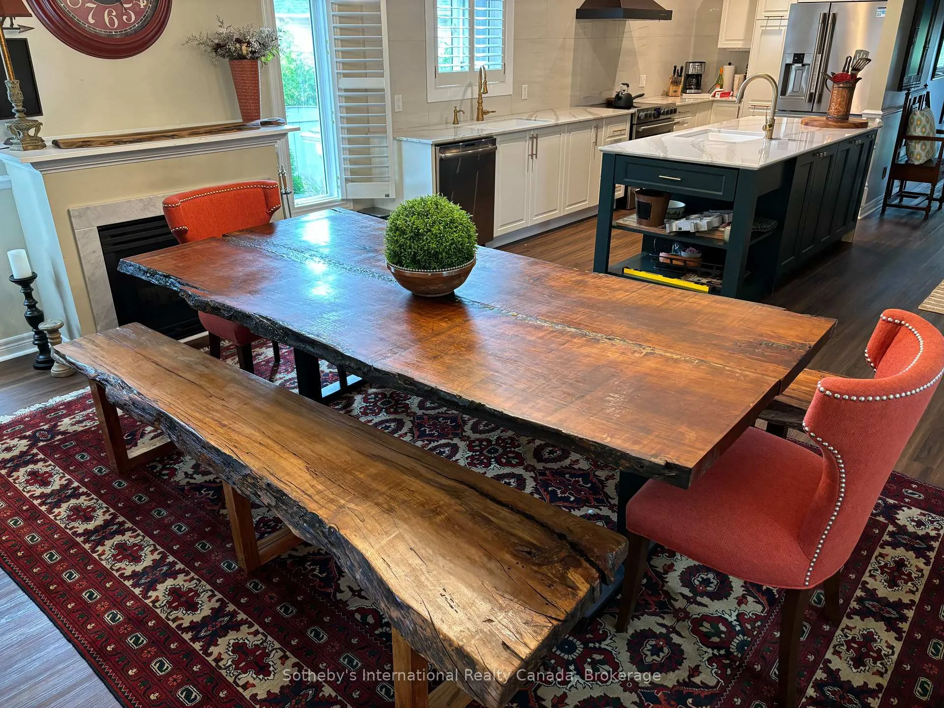Photo 11 of 4 Nettleton Court, Collingwood — HOMEH