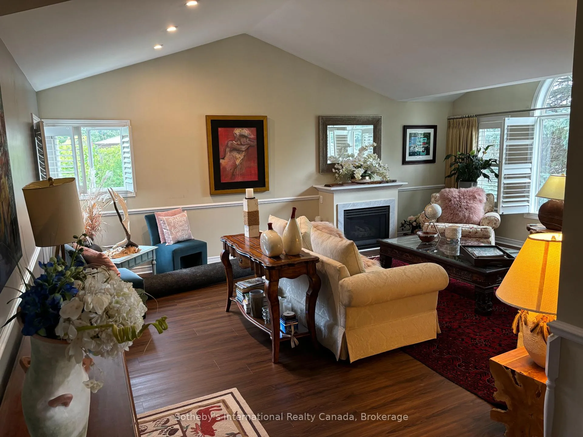 Photo 12 of 4 Nettleton Court, Collingwood — HOMEH
