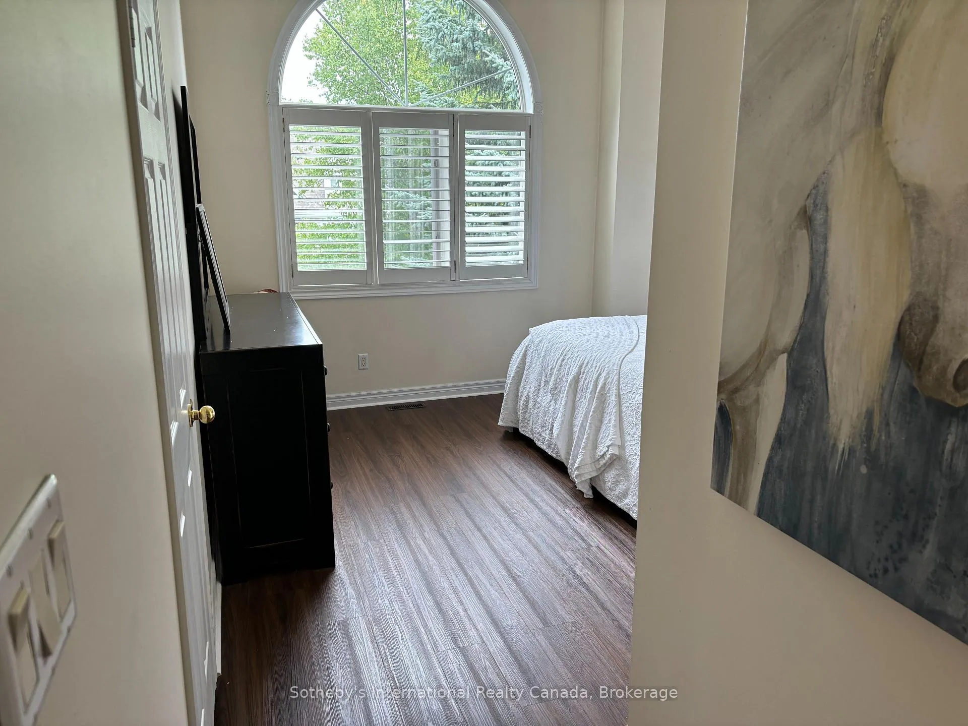 Photo 18 of 4 Nettleton Court, Collingwood — HOMEH