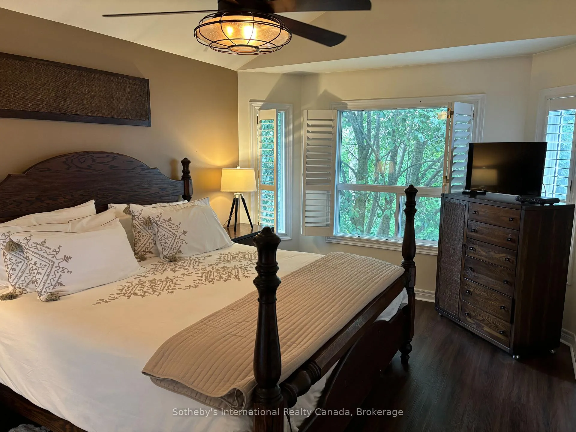 Photo 19 of 4 Nettleton Court, Collingwood — HOMEH