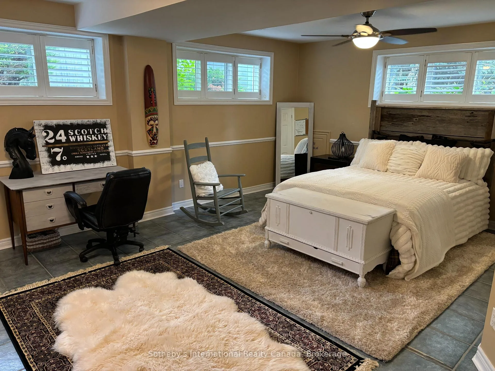 Photo 24 of 4 Nettleton Court, Collingwood — HOMEH