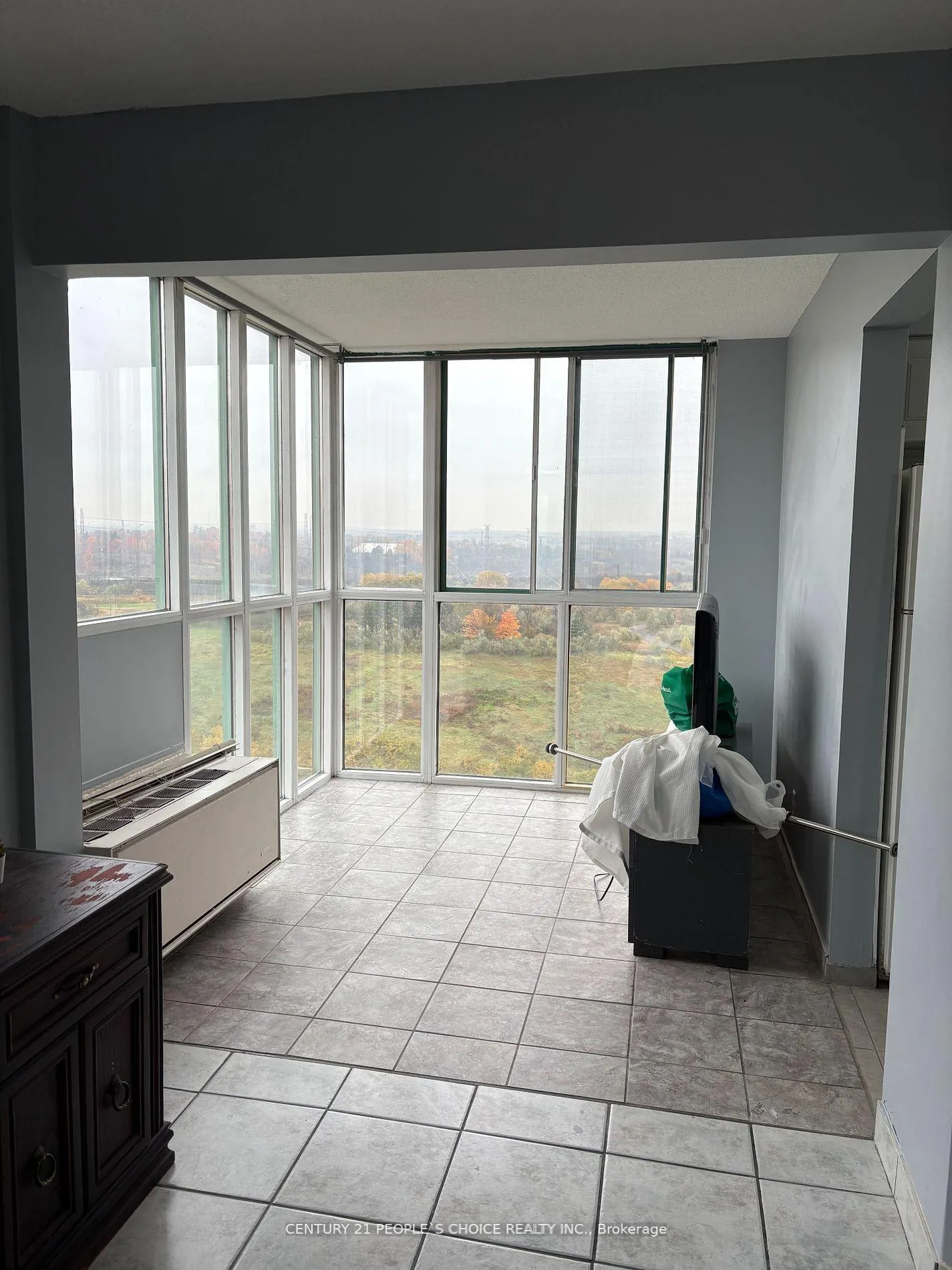 Photo 4 of Unit 1601, 61 Markbrook Lane, Etobicoke, Mount Olive-Silverstone-Jamestown — HOMEH