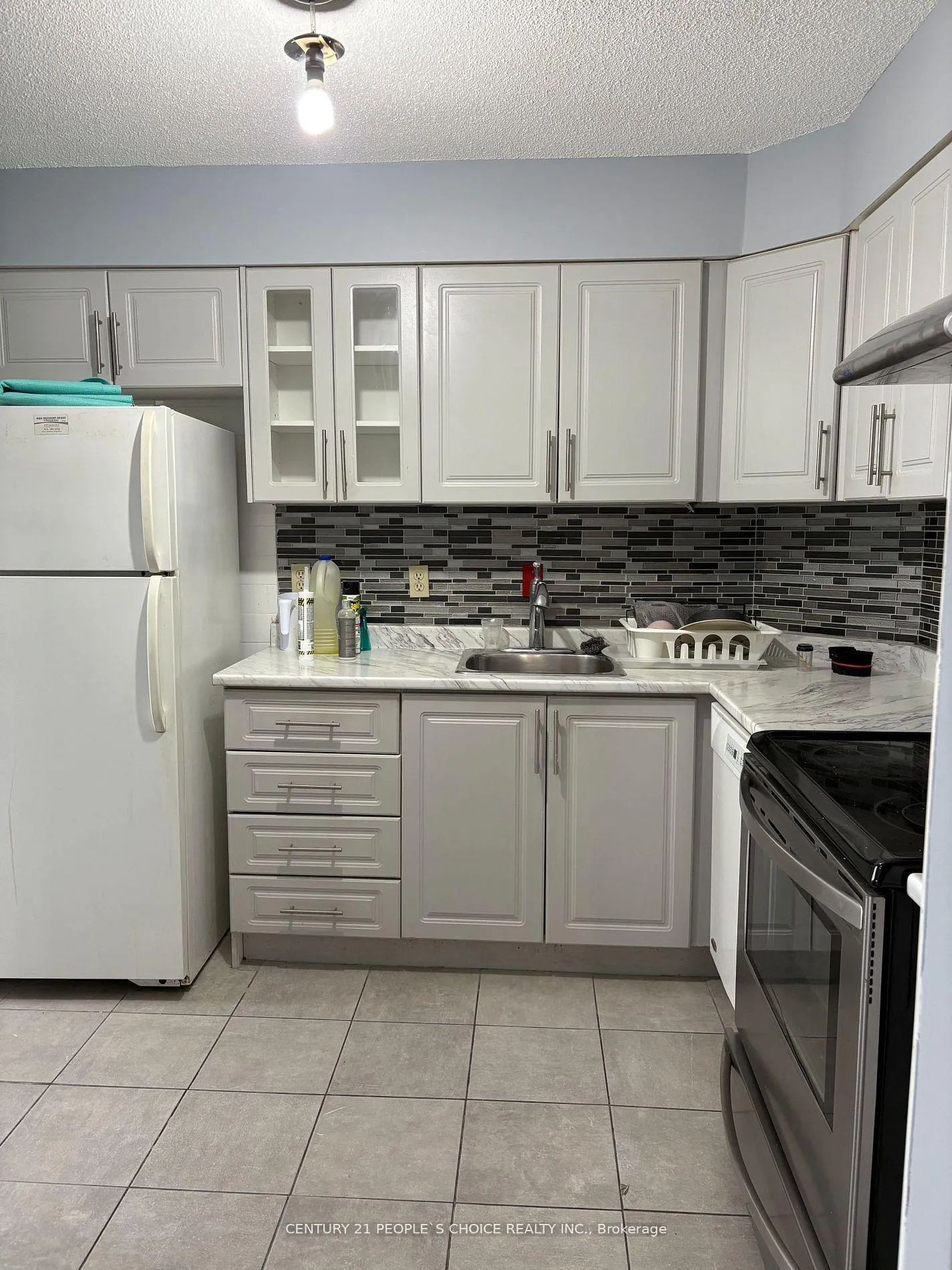 Photo 7 of Unit 1601, 61 Markbrook Lane, Etobicoke, Mount Olive-Silverstone-Jamestown — HOMEH