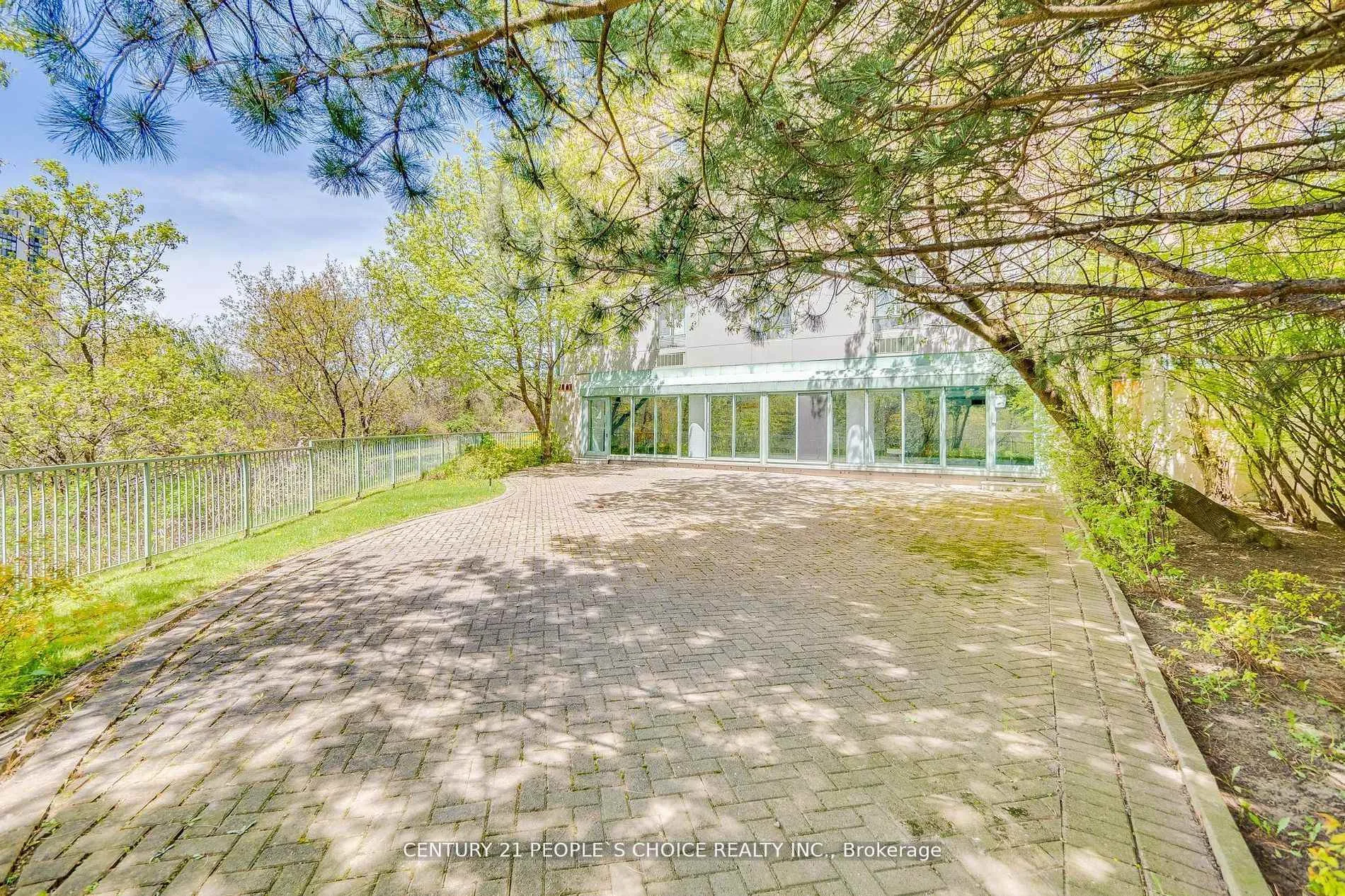 Photo 28 of Unit 1601, 61 Markbrook Lane, Etobicoke, Mount Olive-Silverstone-Jamestown — HOMEH