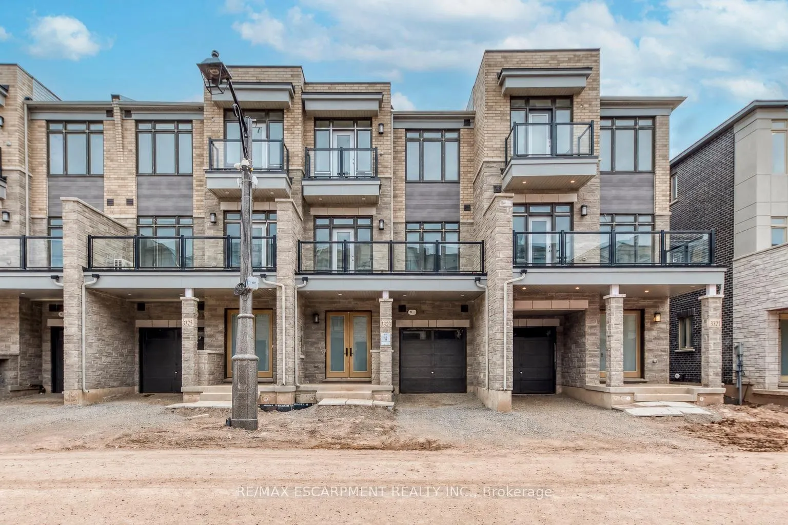 Photo 1 of 3323 Azam Way, Oakville, Glenorchy — HOMEH