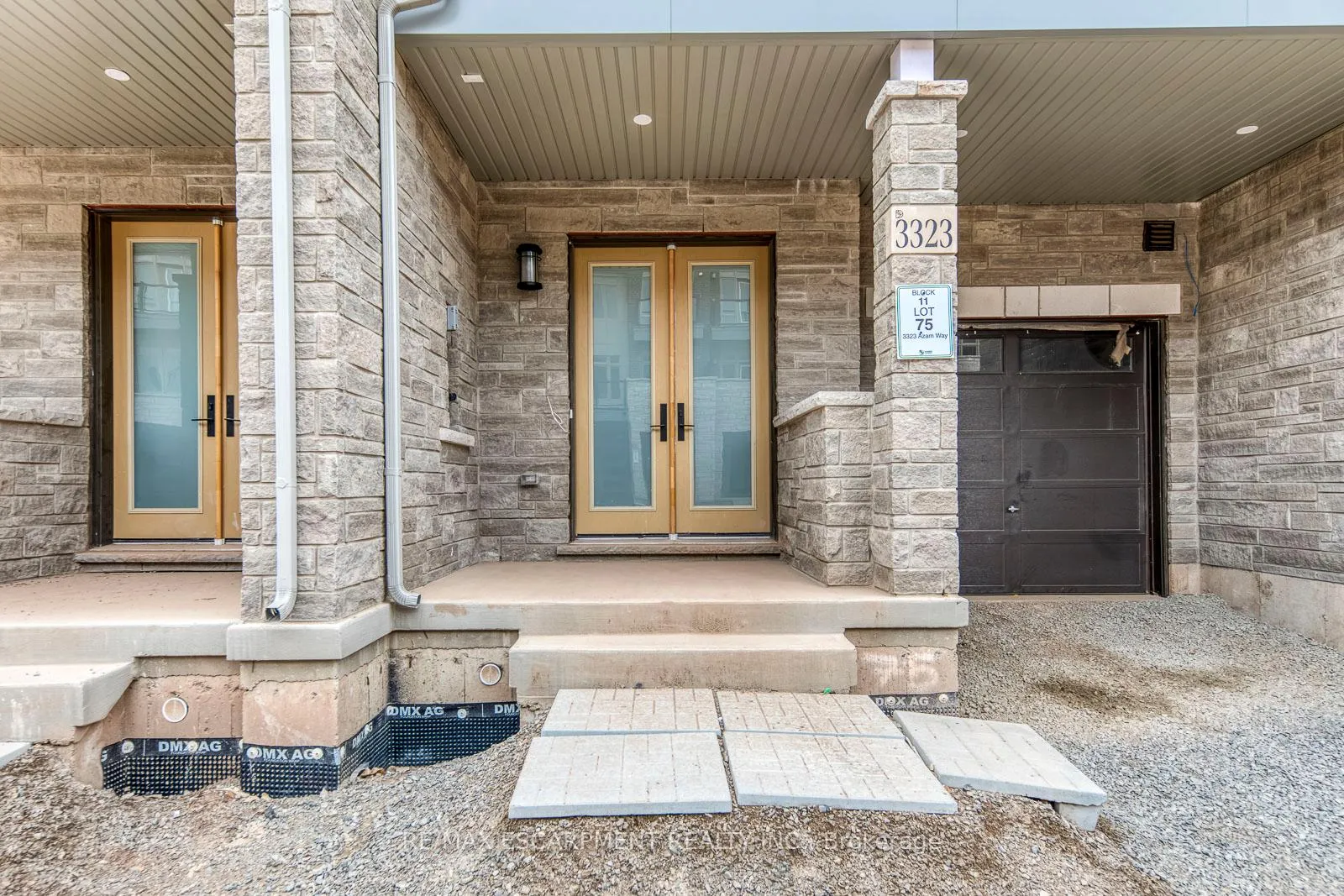 Photo 2 of 3323 Azam Way, Oakville, Glenorchy — HOMEH