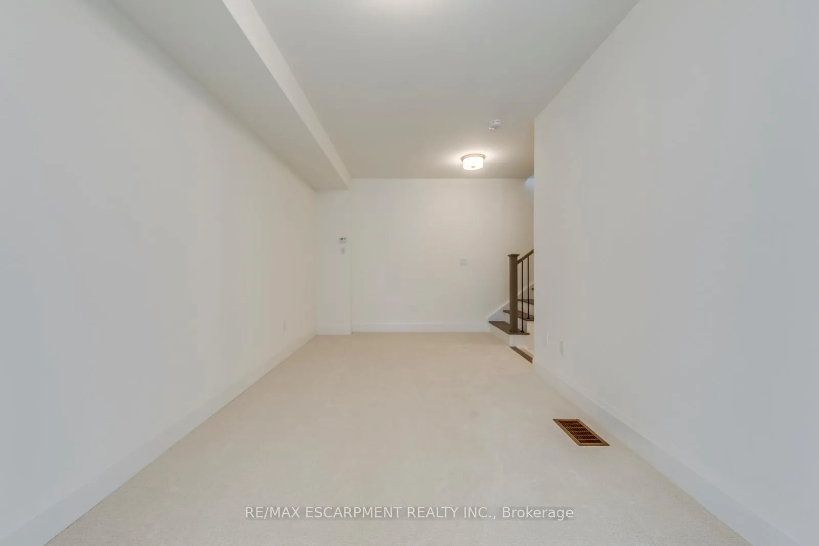 Photo 4 of 3323 Azam Way, Oakville, Glenorchy — HOMEH