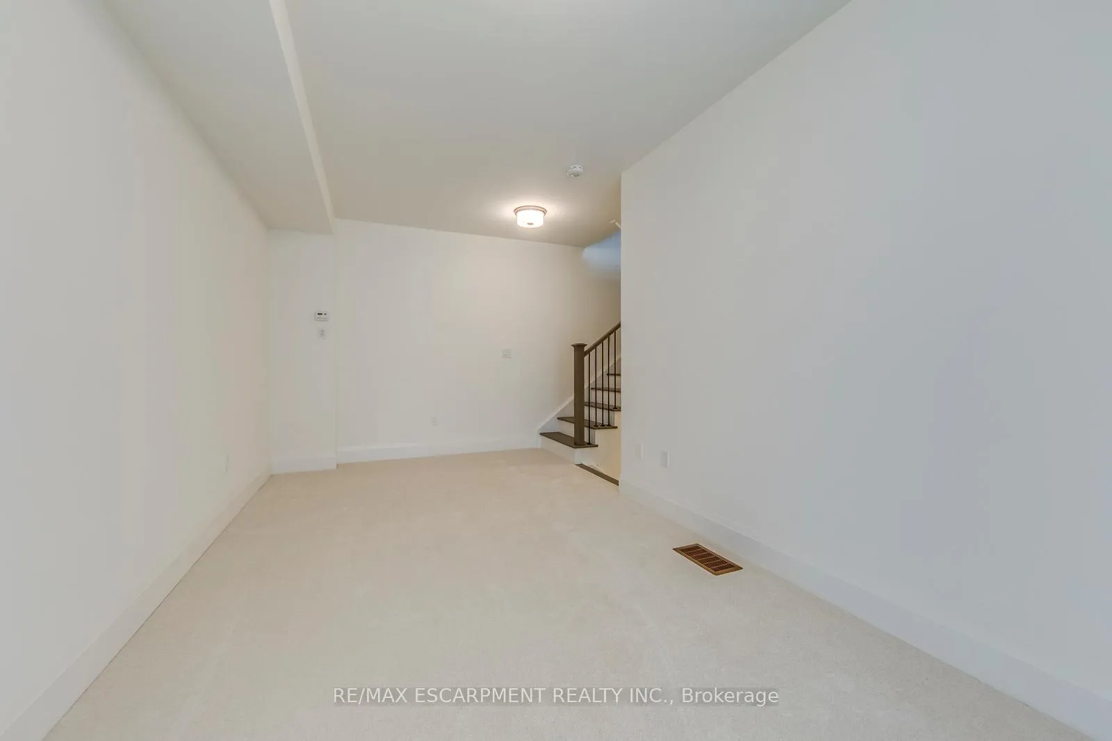 Photo 5 of 3323 Azam Way, Oakville, Glenorchy — HOMEH