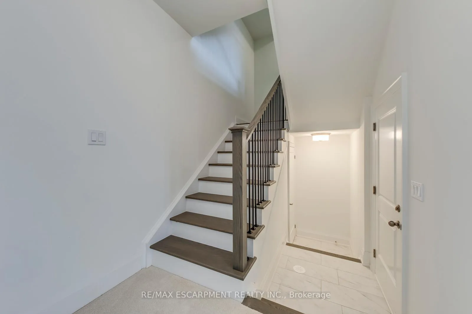 Photo 8 of 3323 Azam Way, Oakville, Glenorchy — HOMEH