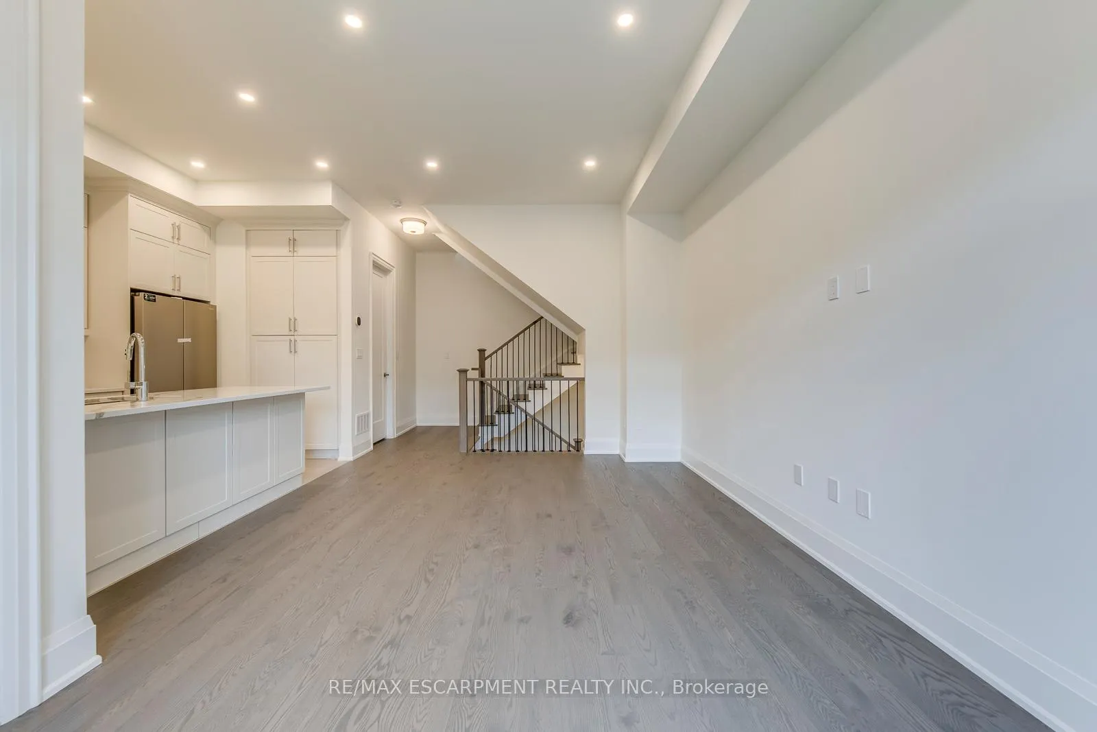 Photo 11 of 3323 Azam Way, Oakville, Glenorchy — HOMEH