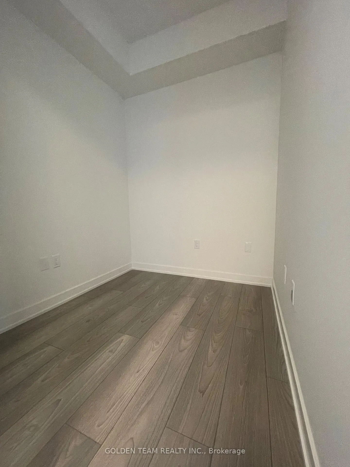 Photo 7 of Unit 709, 120 Broadway Avenue, Toronto, Mount Pleasant West — HOMEH