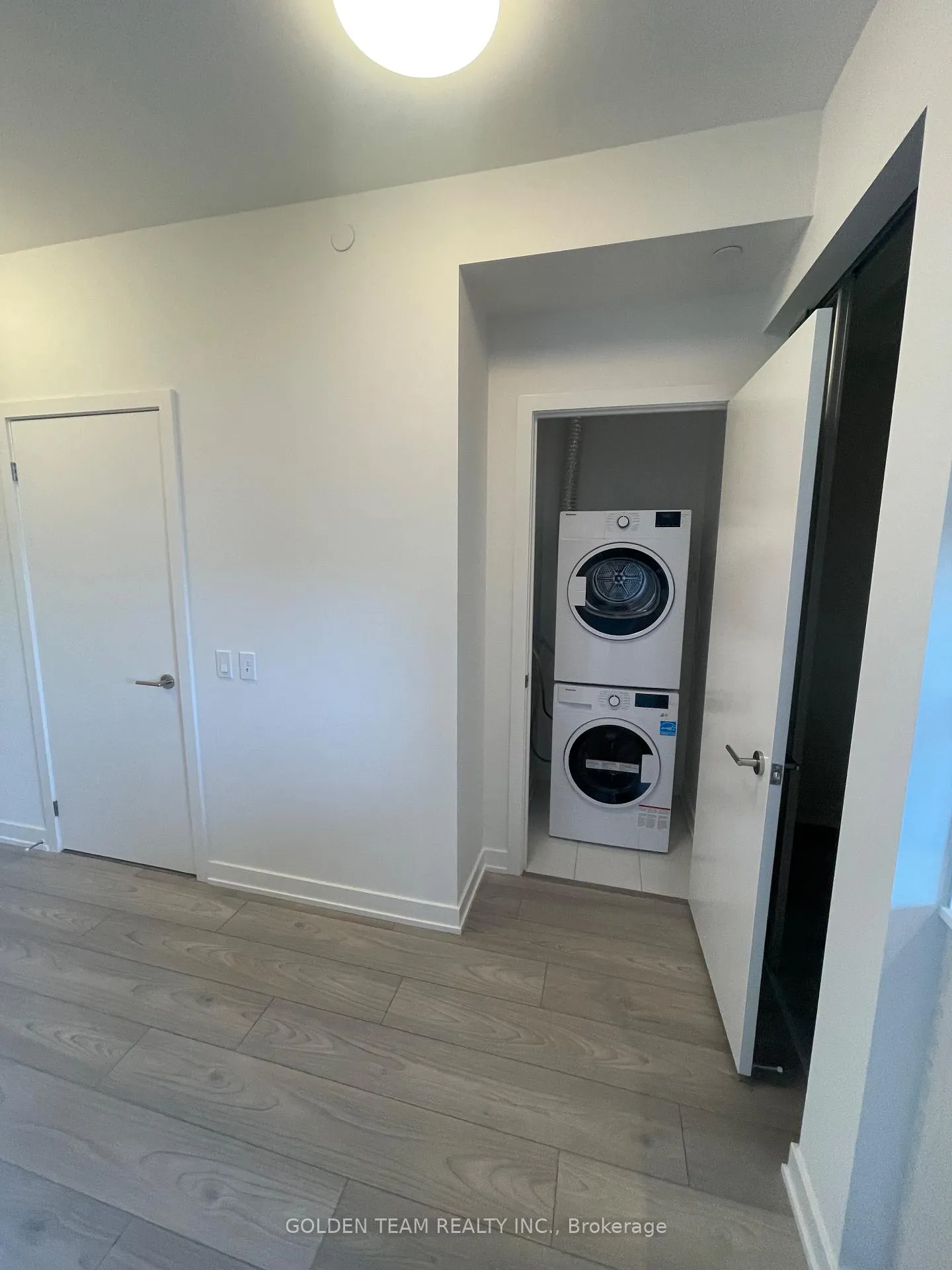 Photo 11 of Unit 709, 120 Broadway Avenue, Toronto, Mount Pleasant West — HOMEH