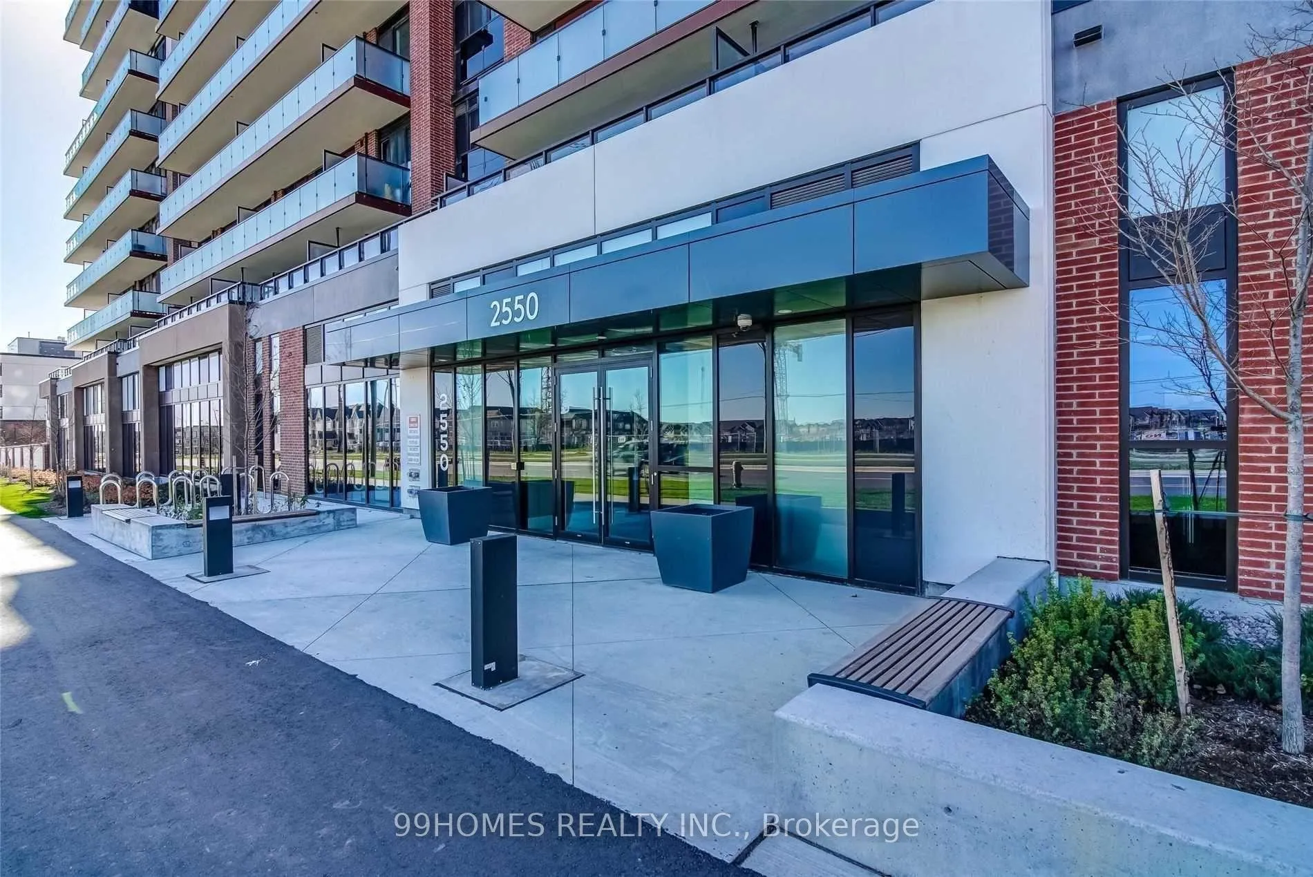 Photo 4 of Unit 1009, 2550 Simcoe Street N, Oshawa, Windfields — HOMEH