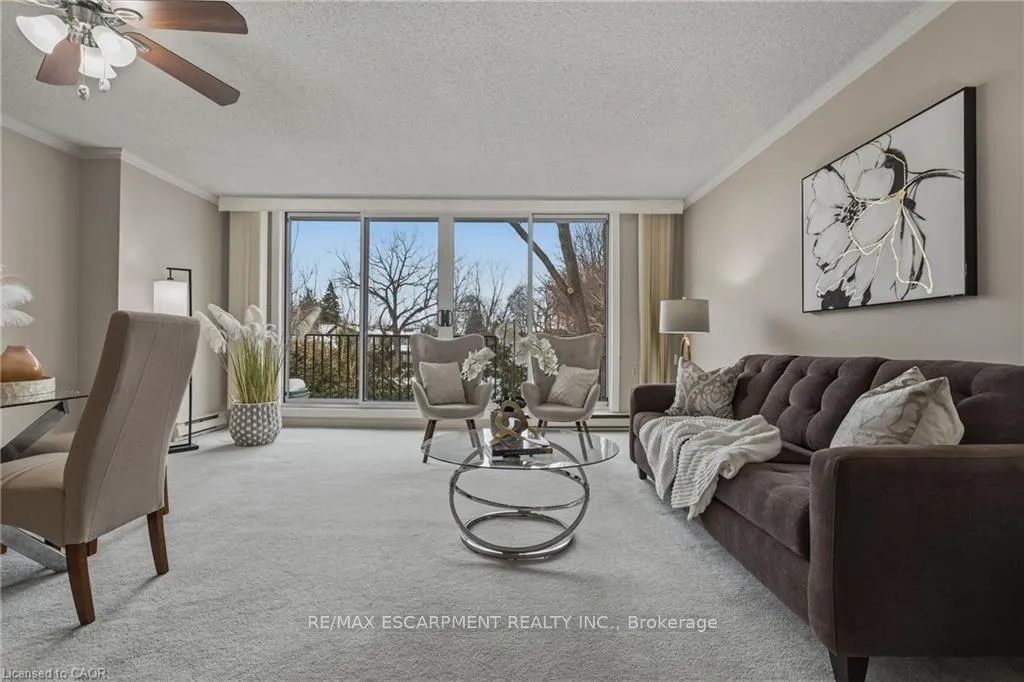 Photo 5 of Unit 306, 150 Wilson Street W, Hamilton, Ancaster — HOMEH