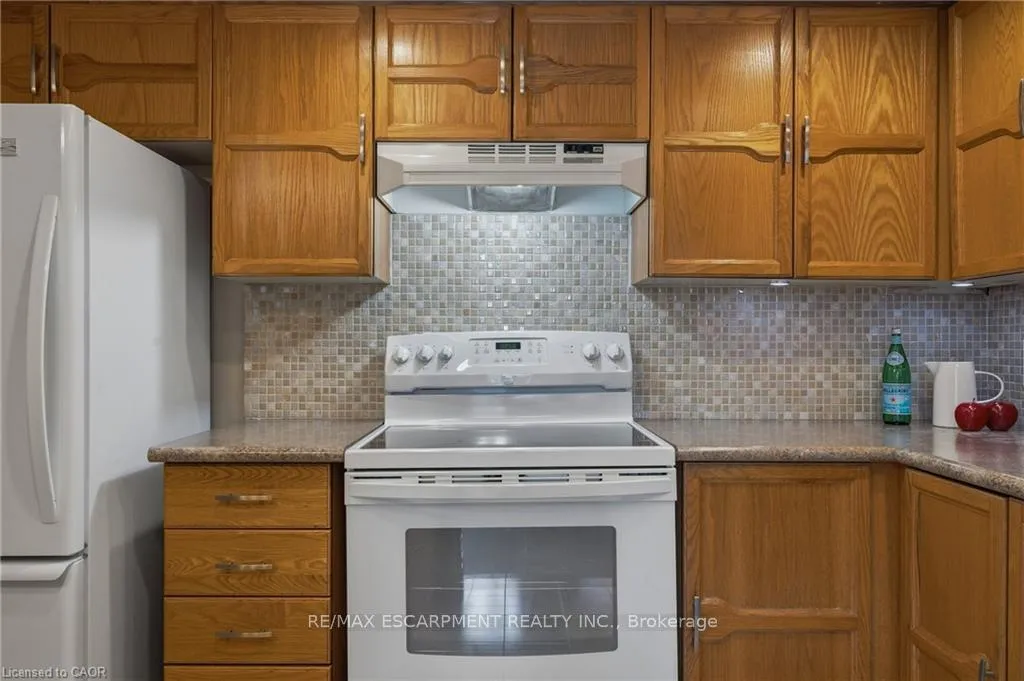 Photo 18 of Unit 306, 150 Wilson Street W, Hamilton, Ancaster — HOMEH