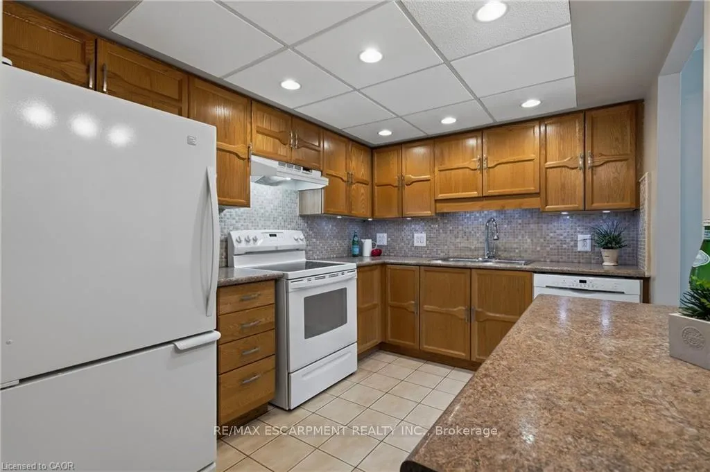 Photo 24 of Unit 306, 150 Wilson Street W, Hamilton, Ancaster — HOMEH