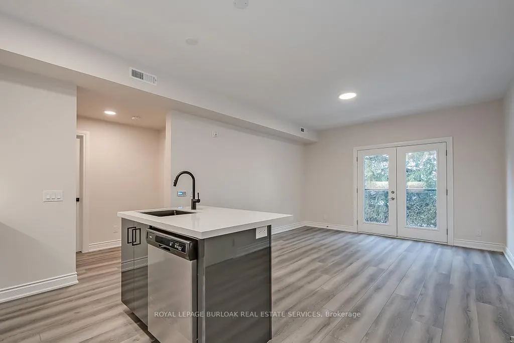 Photo 4 of Unit 2C, 259 King Street E, Hamilton, Stoney Creek — HOMEH
