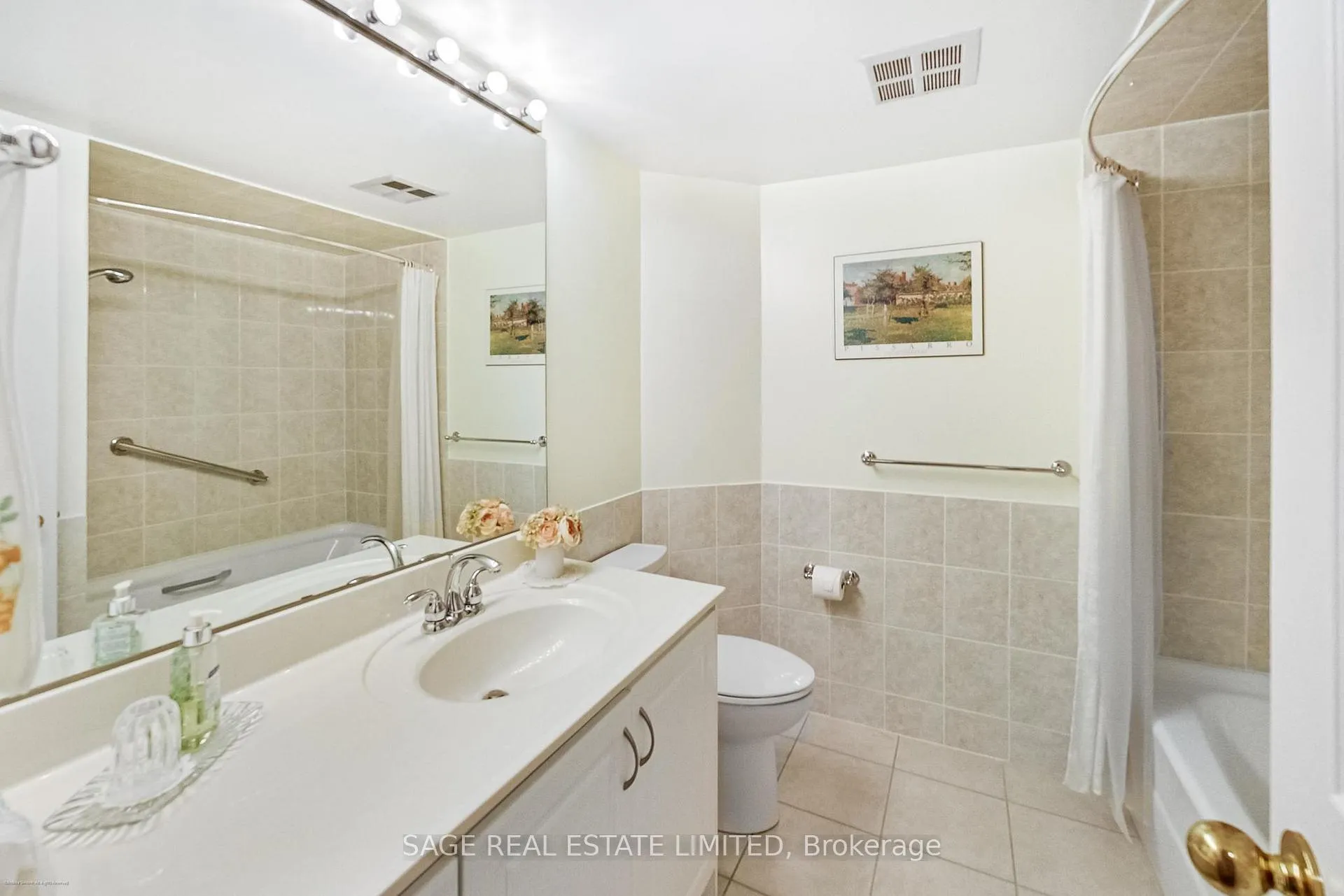 Photo 32 of Unit 207, 1177 Yonge Street, Toronto, Rosedale-Moore Park — HOMEH