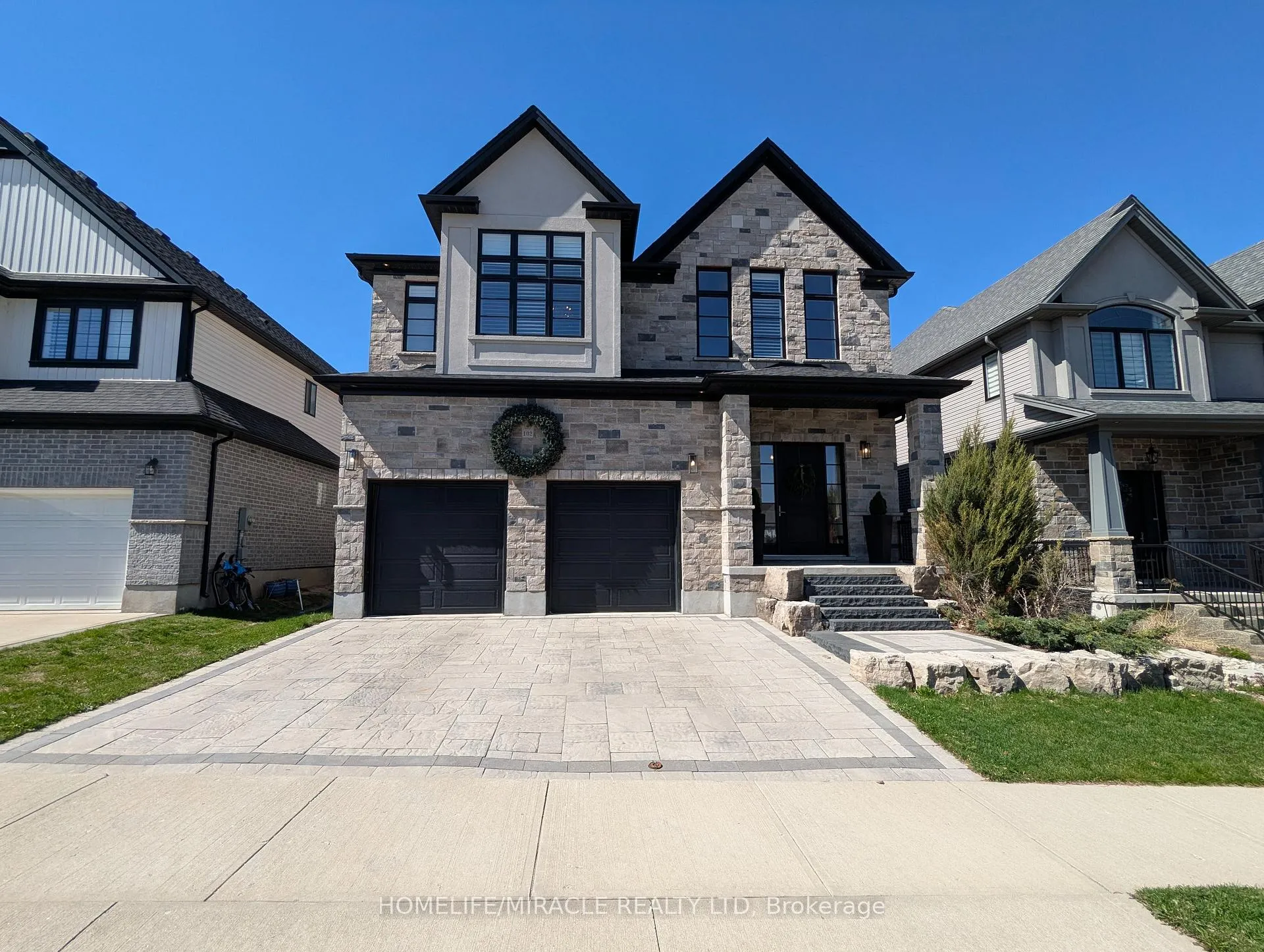 Photo 1 of 102 Deer Creek Street, Kitchener — HOMEH