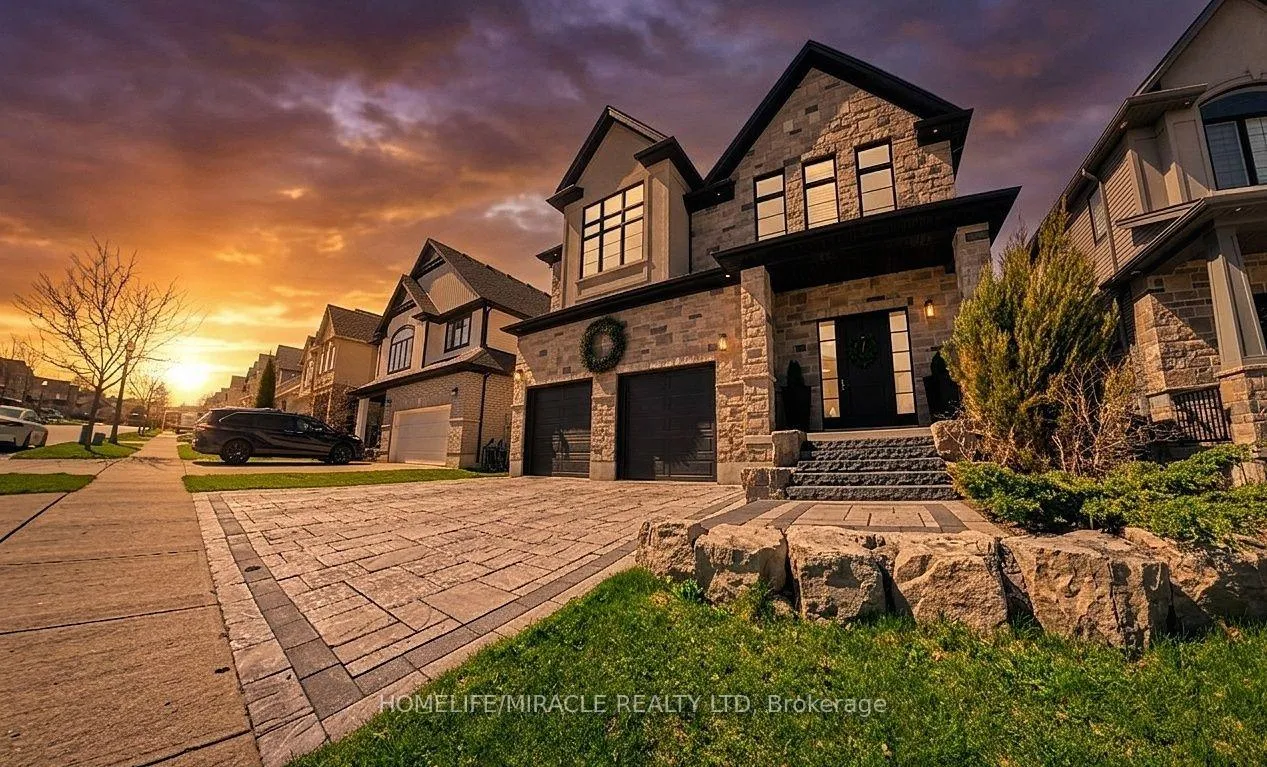 Photo 2 of 102 Deer Creek Street, Kitchener — HOMEH