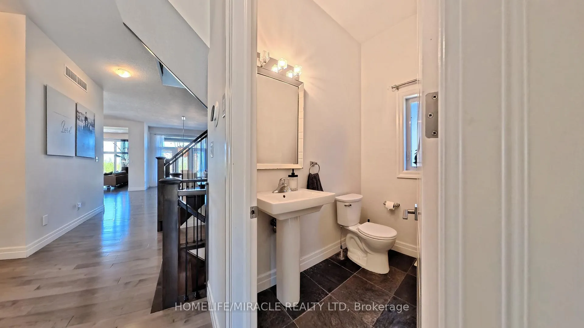 Photo 4 of 102 Deer Creek Street, Kitchener — HOMEH