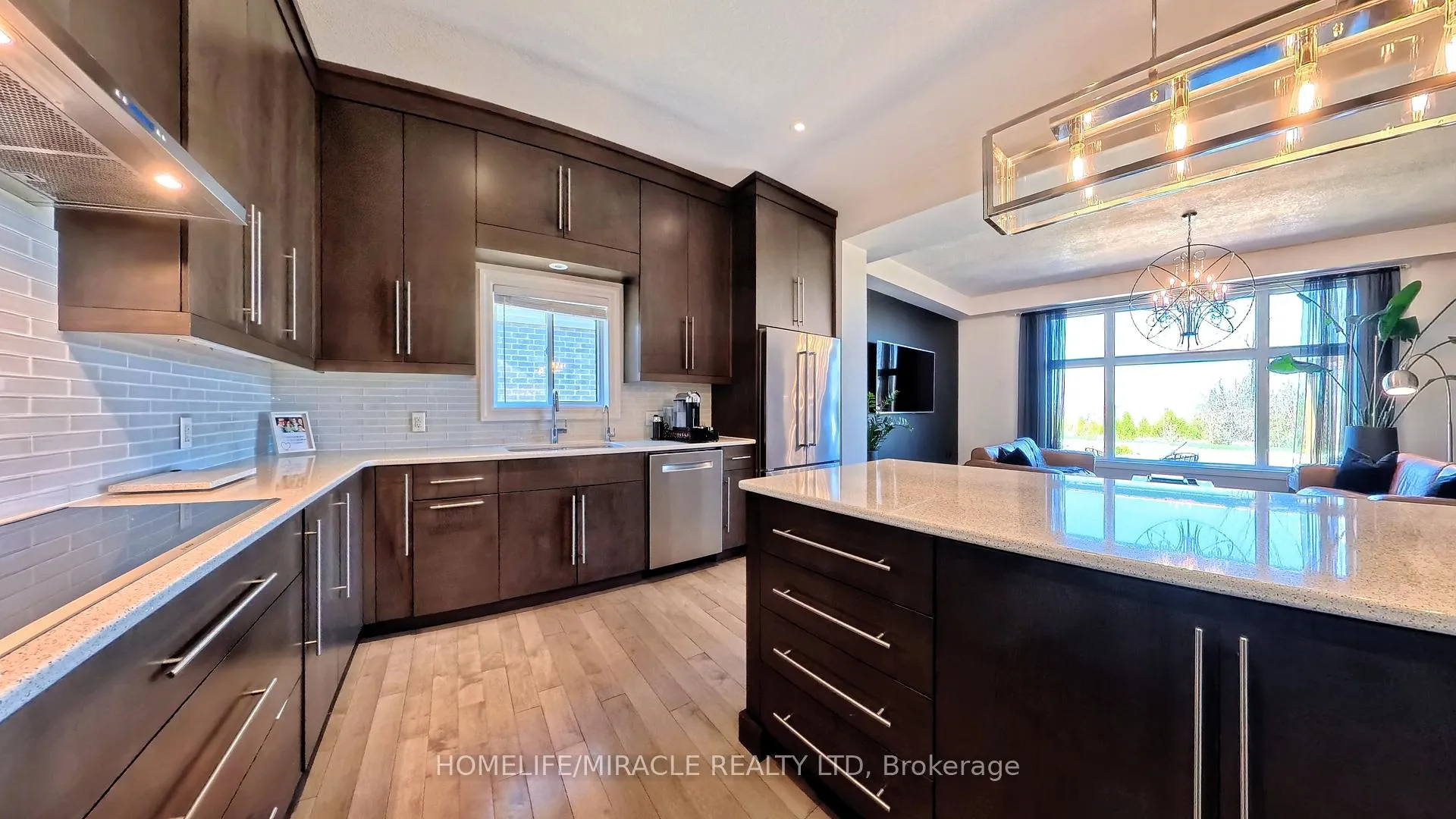 Photo 11 of 102 Deer Creek Street, Kitchener — HOMEH