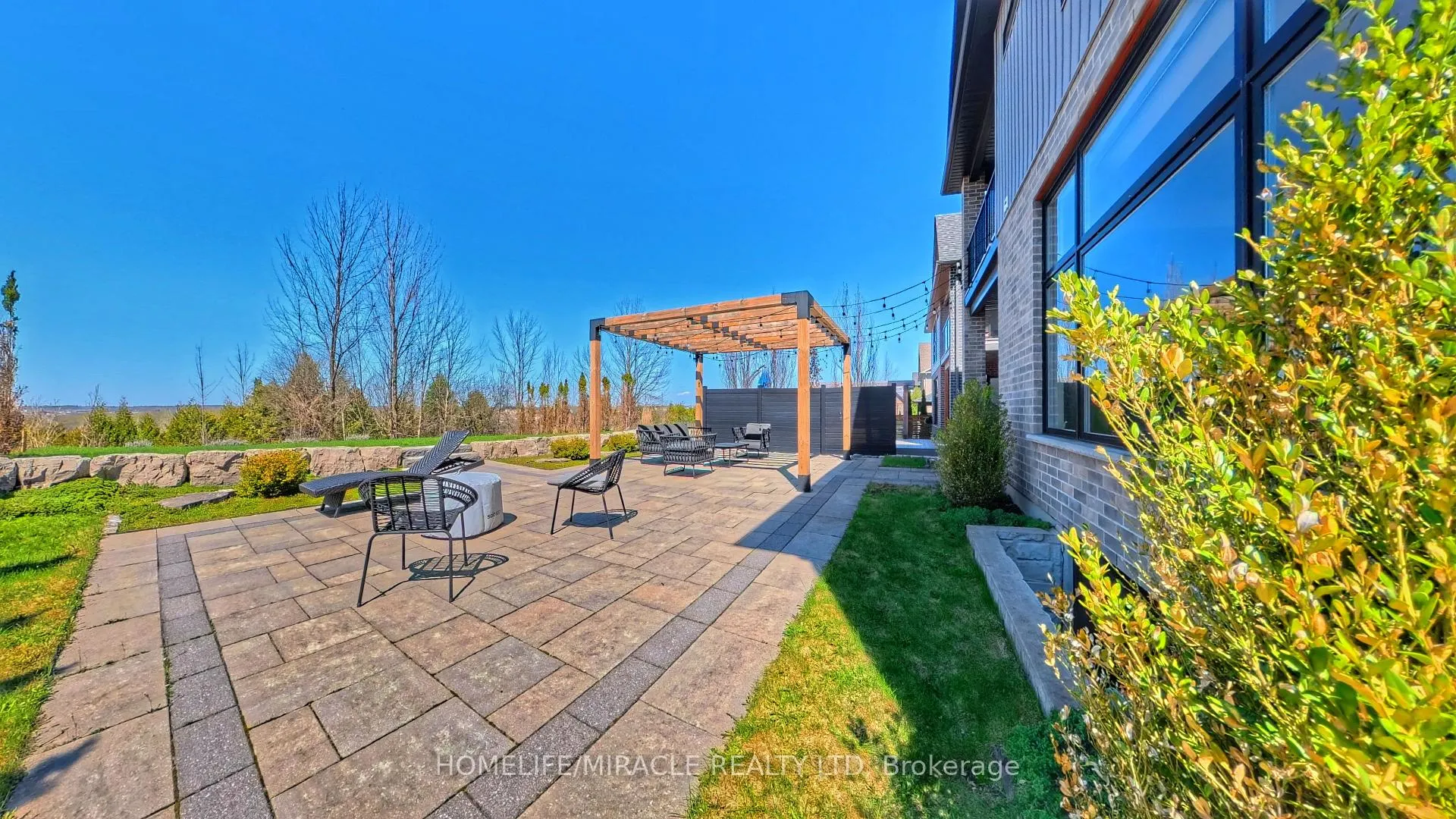 Photo 42 of 102 Deer Creek Street, Kitchener — HOMEH