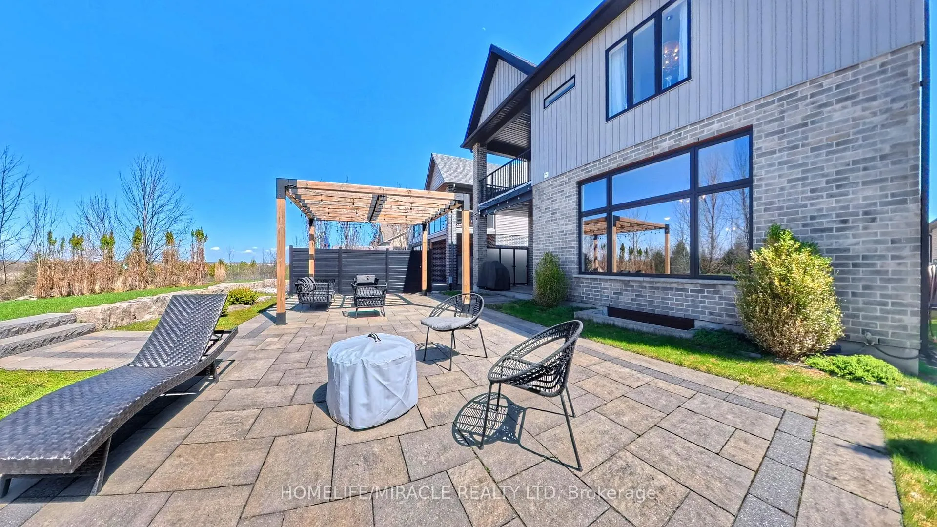 Photo 45 of 102 Deer Creek Street, Kitchener — HOMEH