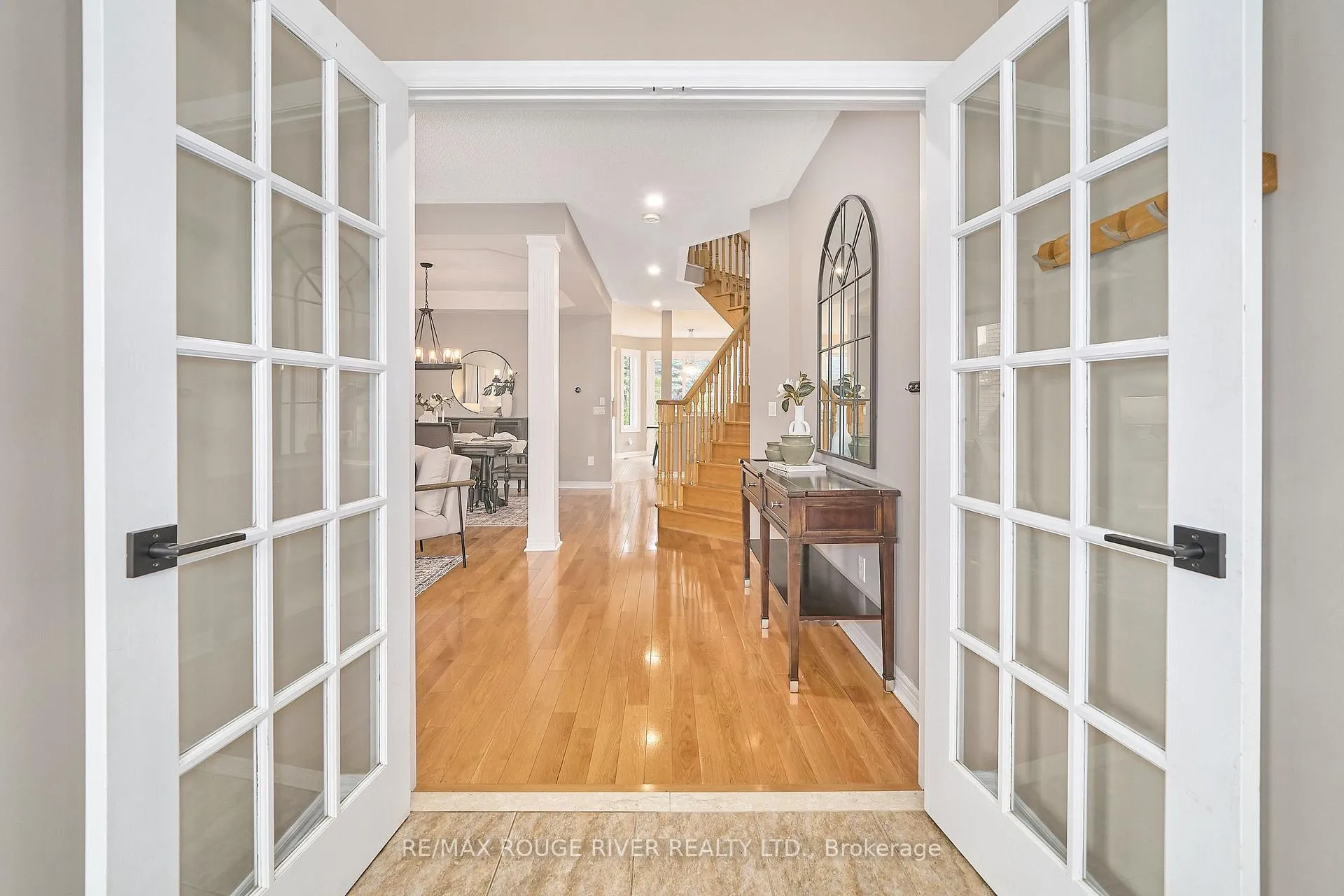 Photo 4 of 51 Vineyard Avenue, Whitby, Williamsburg — HOMEH