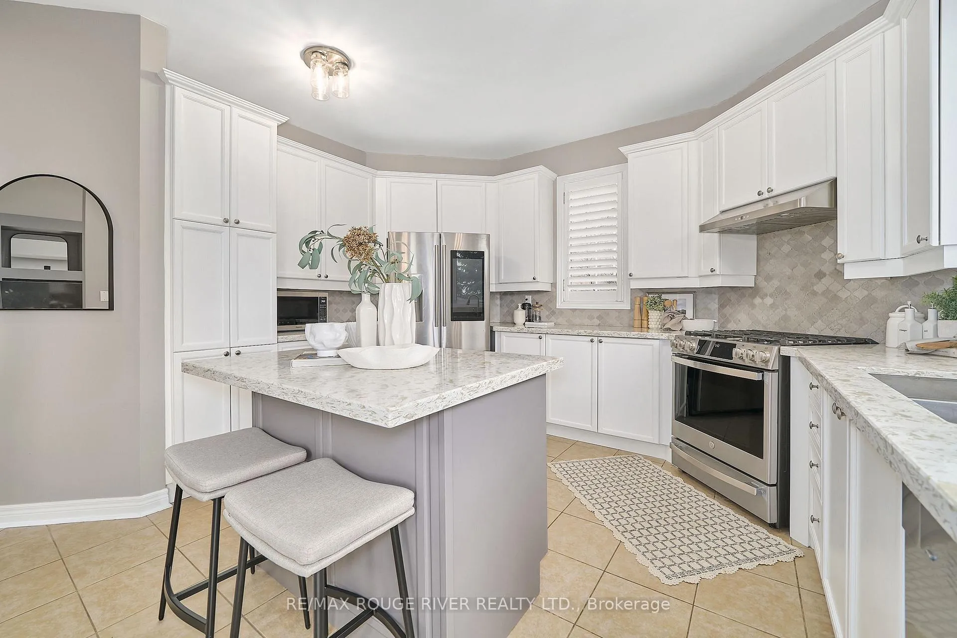 Photo 11 of 51 Vineyard Avenue, Whitby, Williamsburg — HOMEH