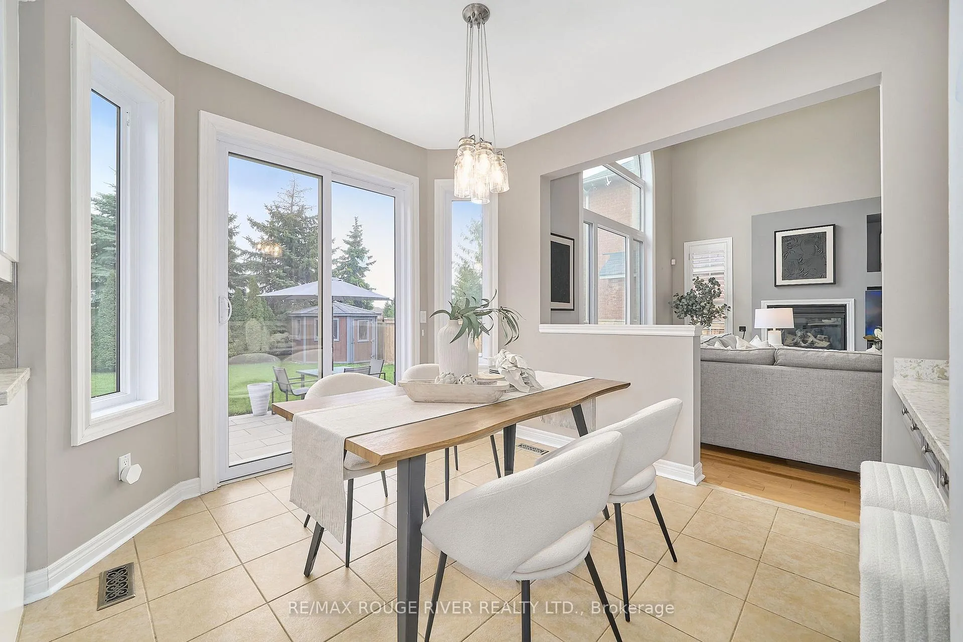 Photo 12 of 51 Vineyard Avenue, Whitby, Williamsburg — HOMEH